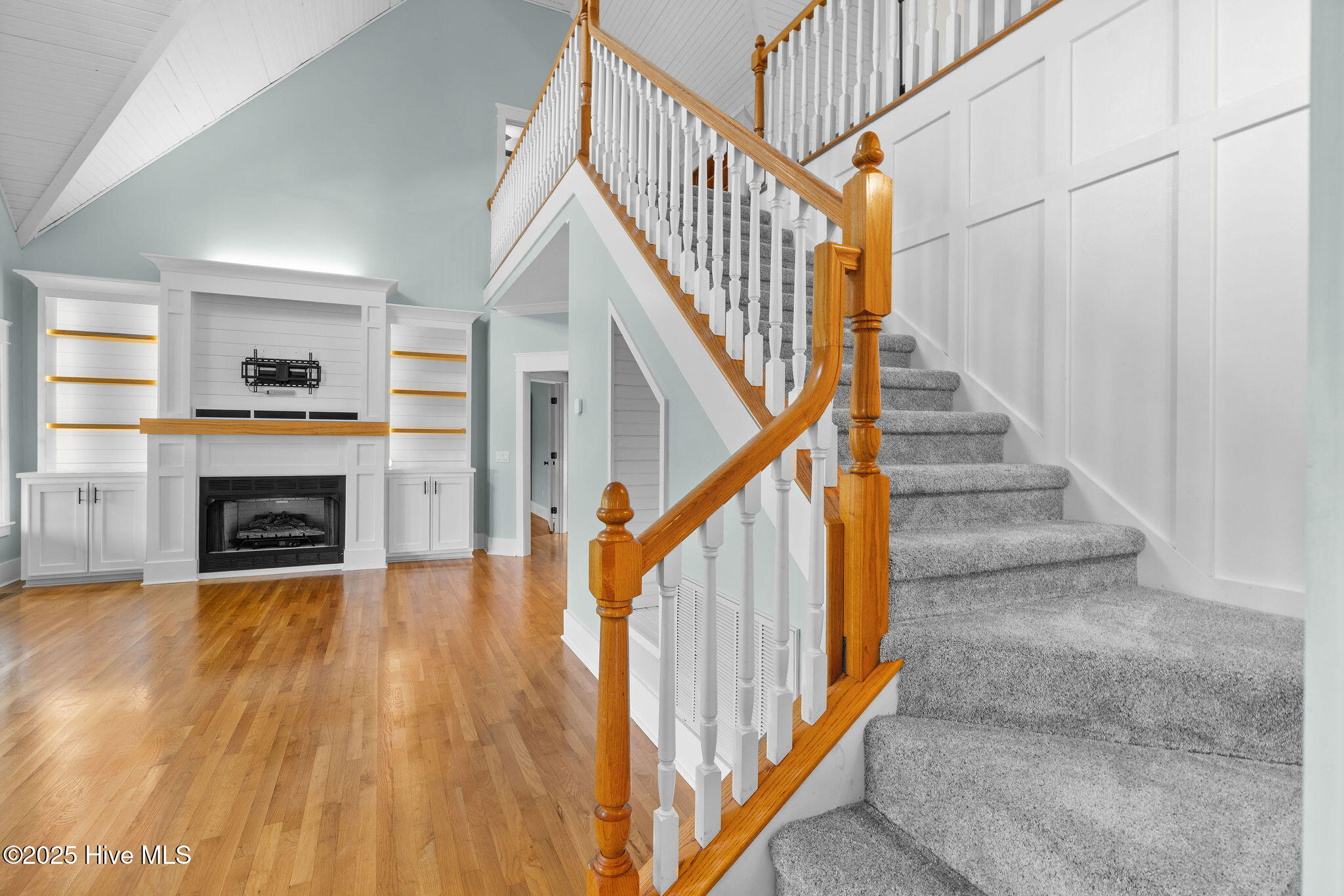 100526729 | Photo 52