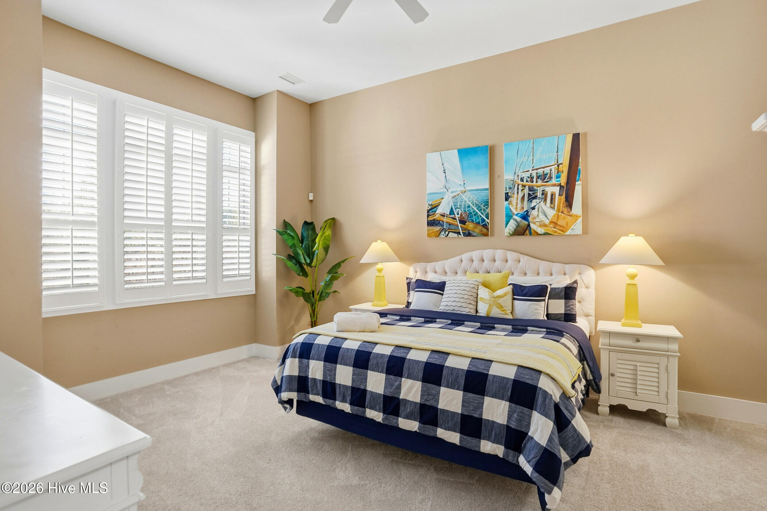 100551957 | Photo 16