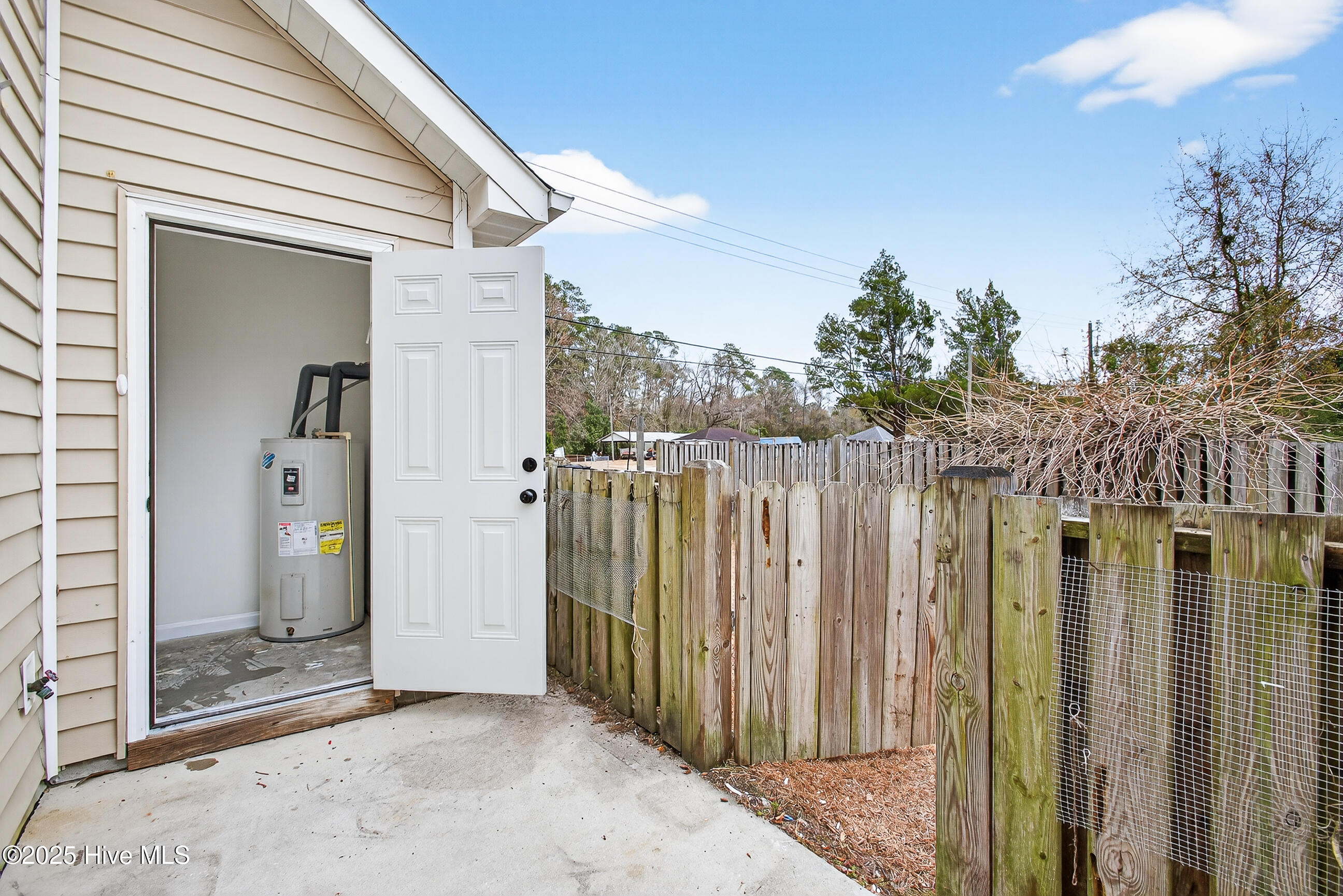 100546231 | Photo 33