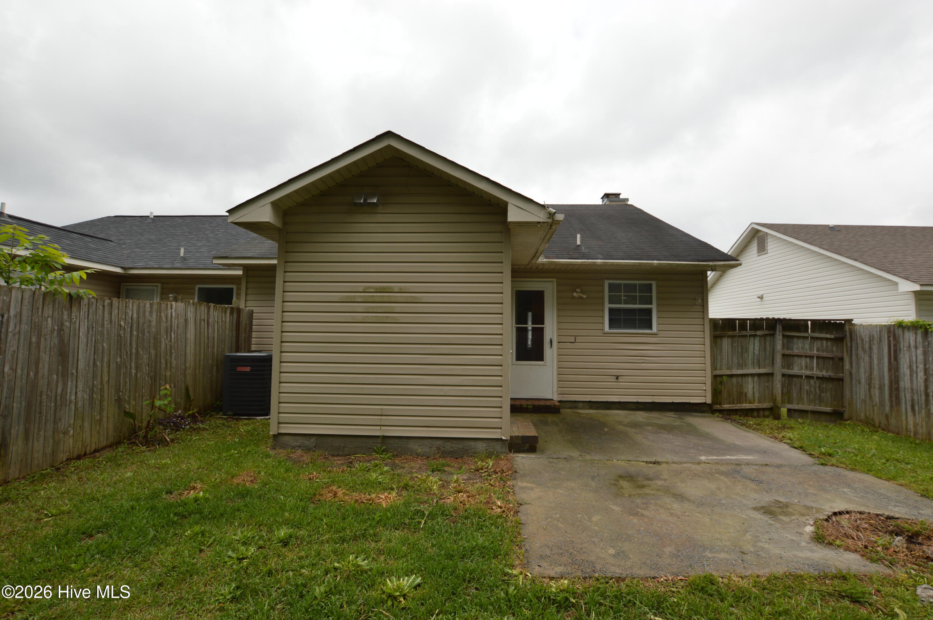 109 Live Oak Court,Midway Park