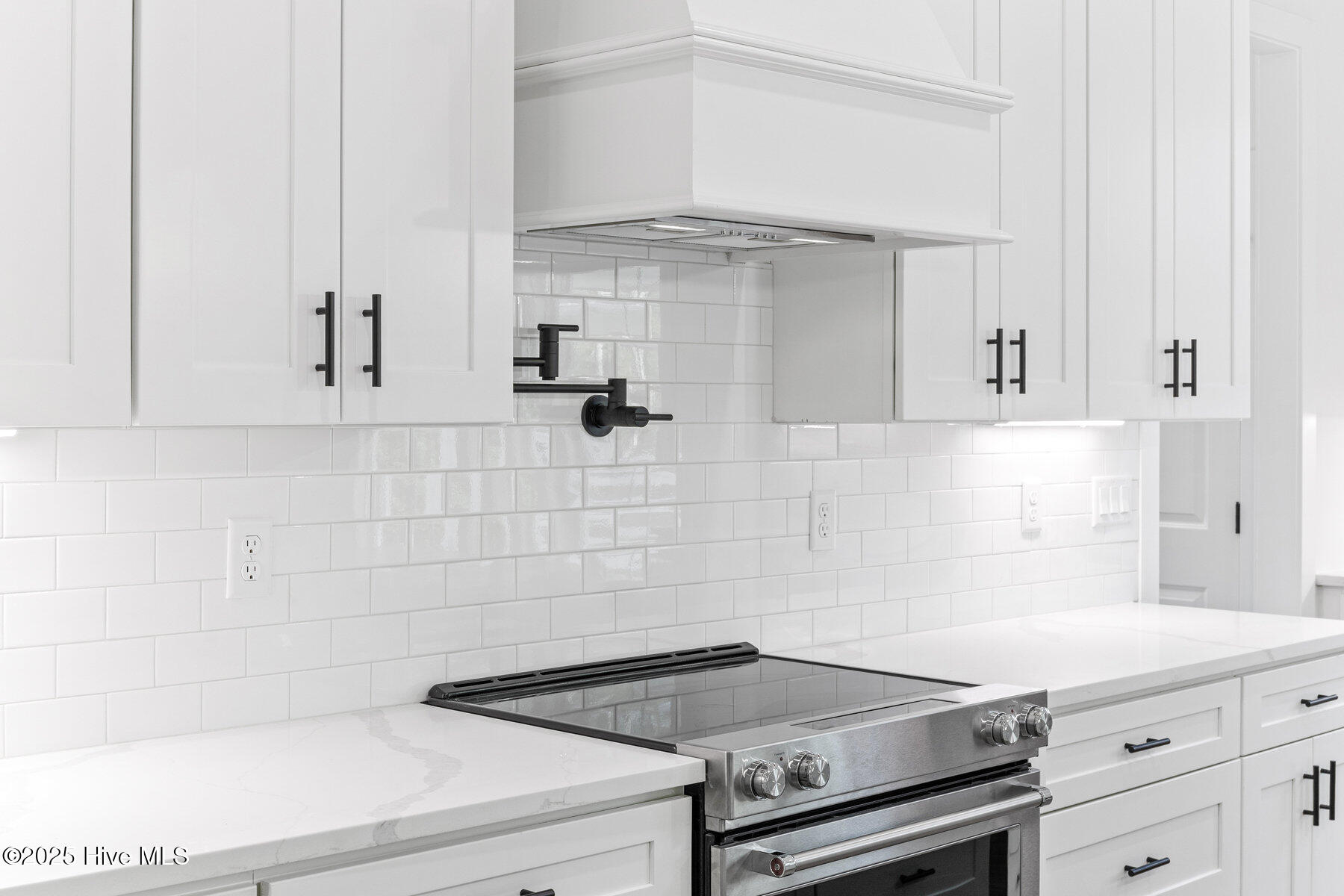 100505101 | Photo 15