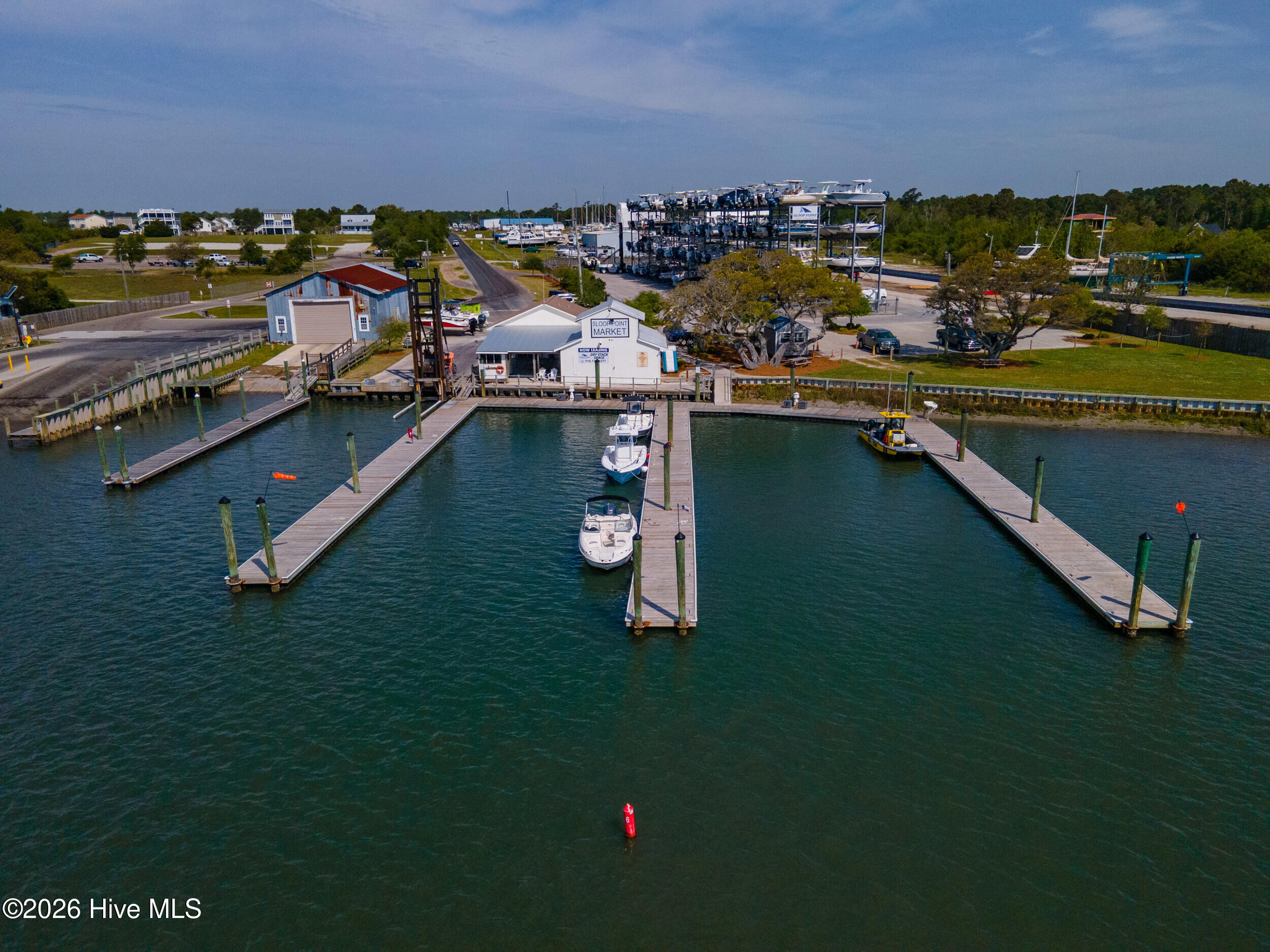 100561337 | Photo 36