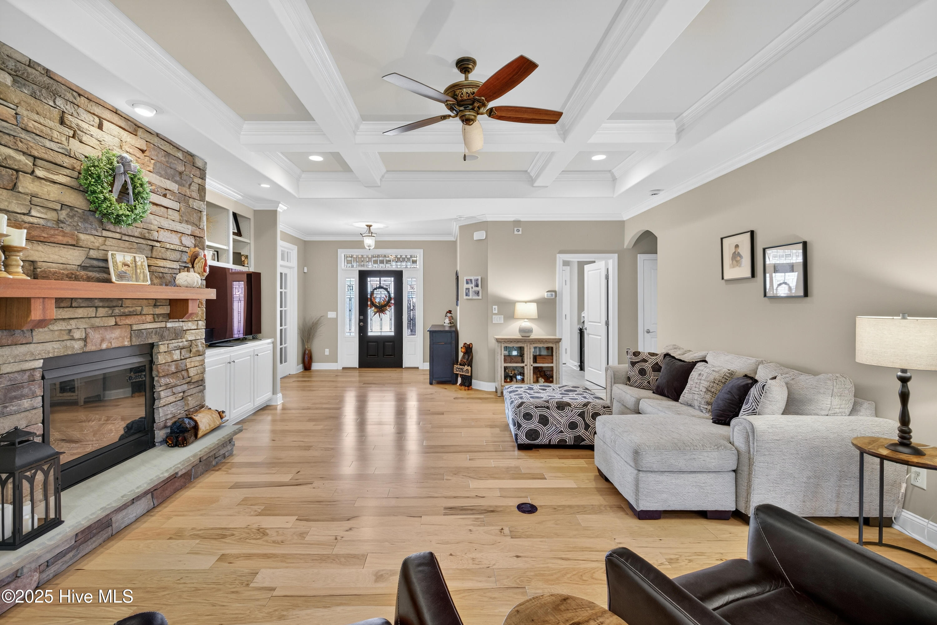 100541240 | Photo 16