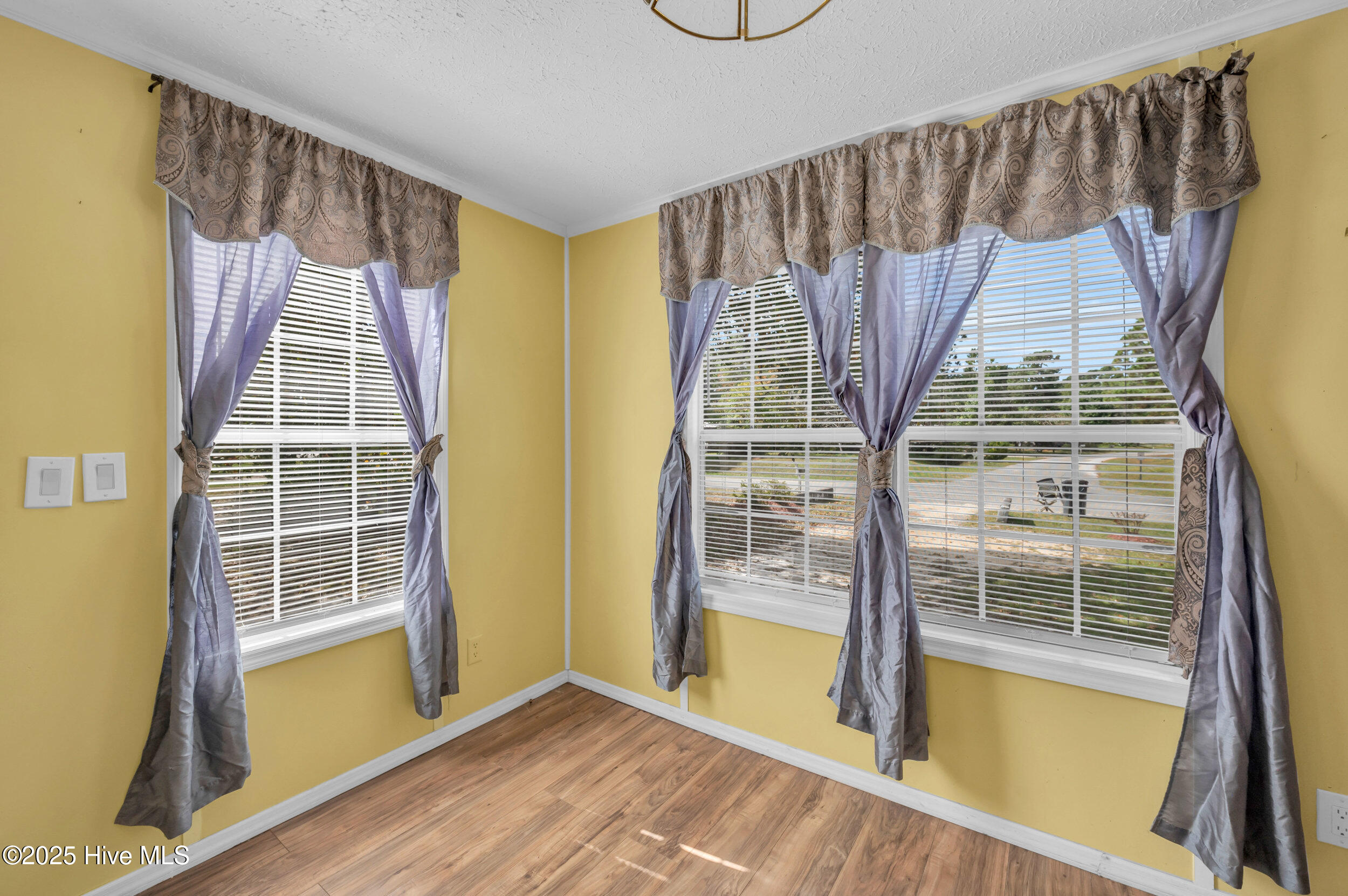 100524898 | Photo 10