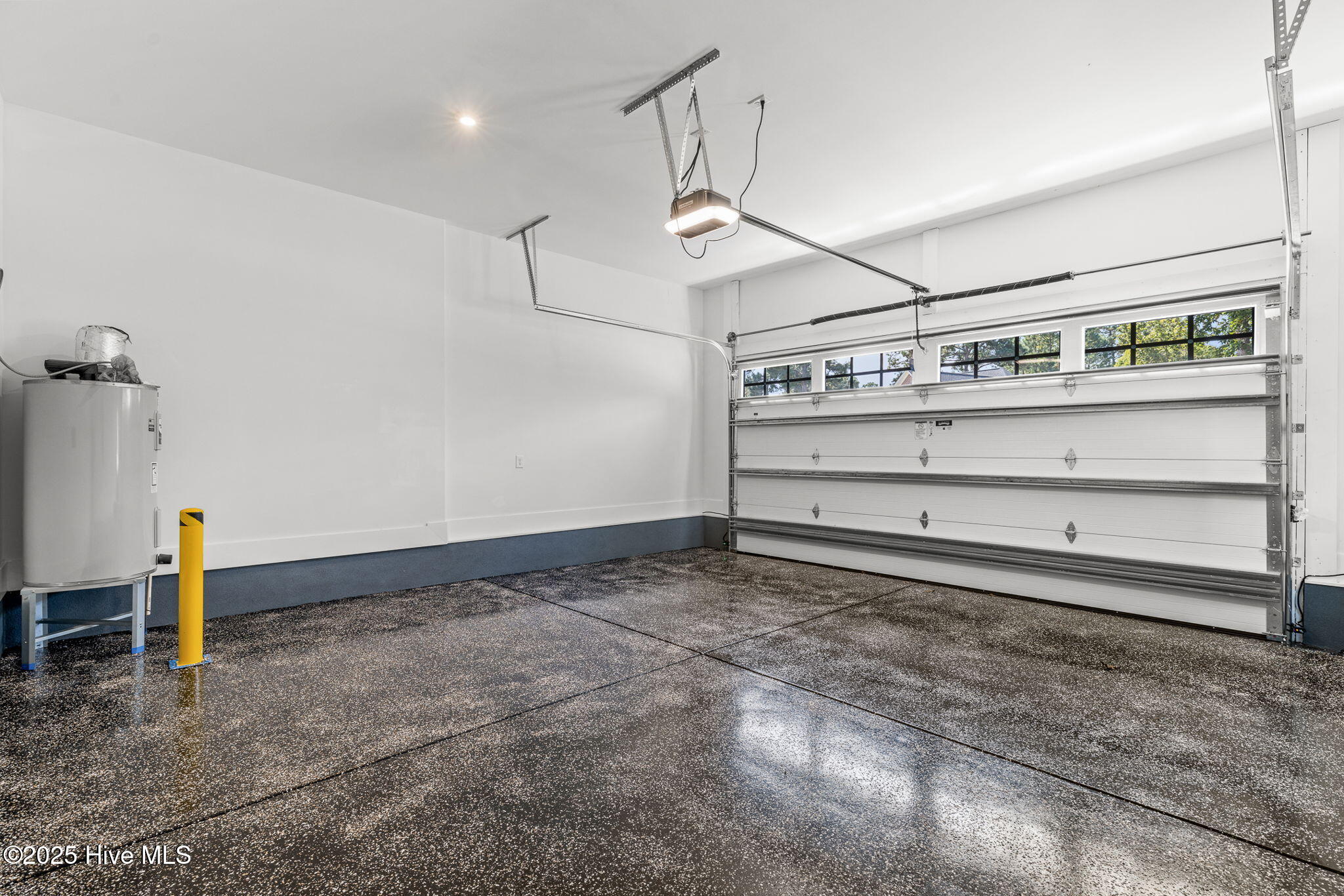 100522632 | Photo 73