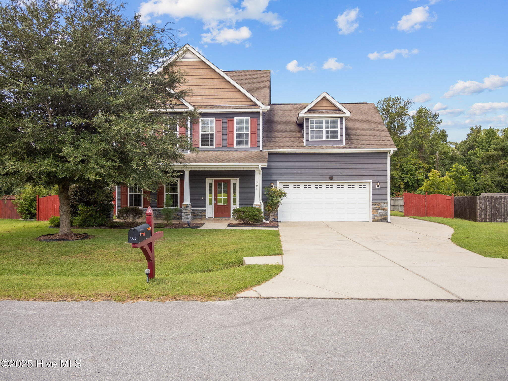 100529601 | Photo 54