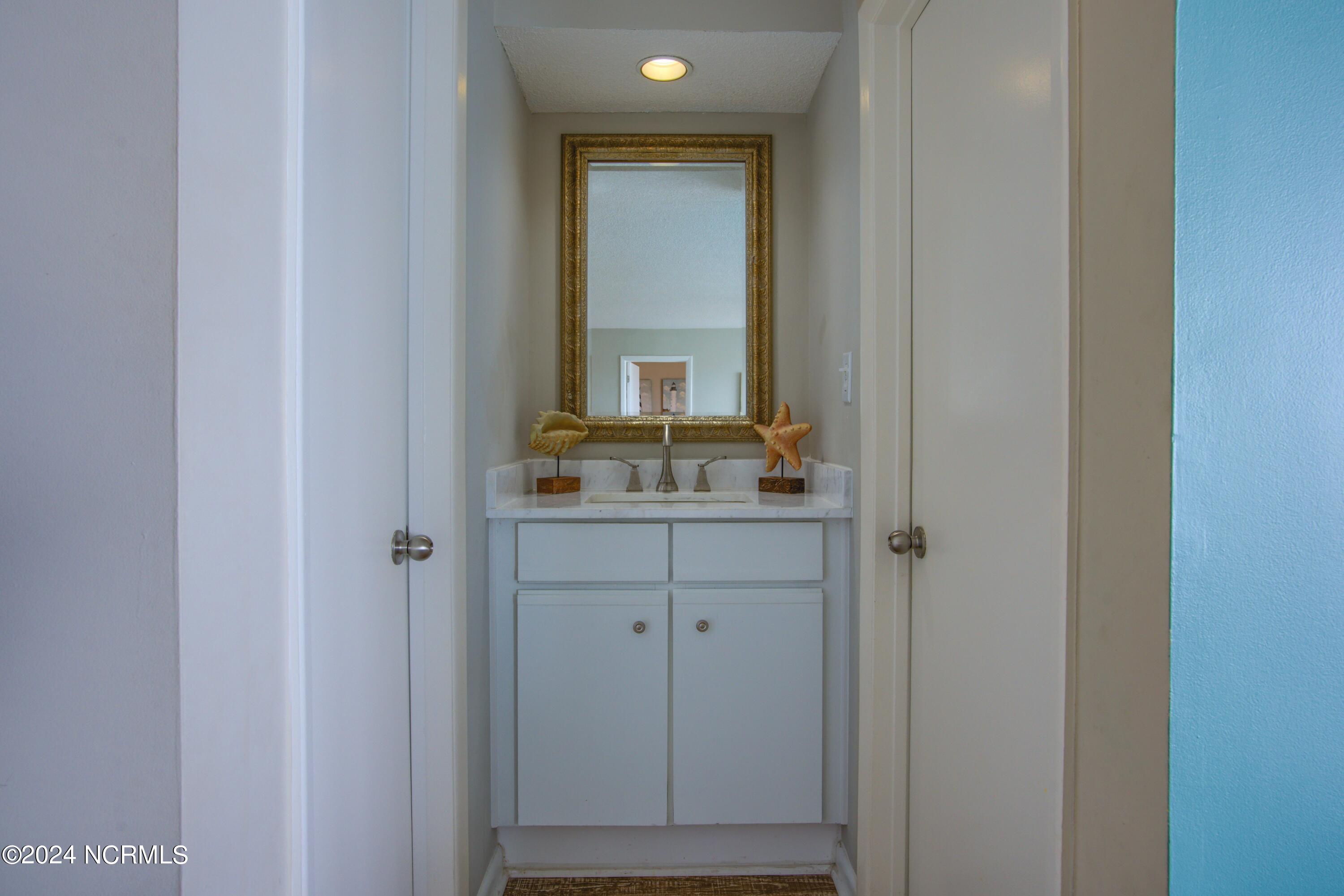 100424903 | Photo 21