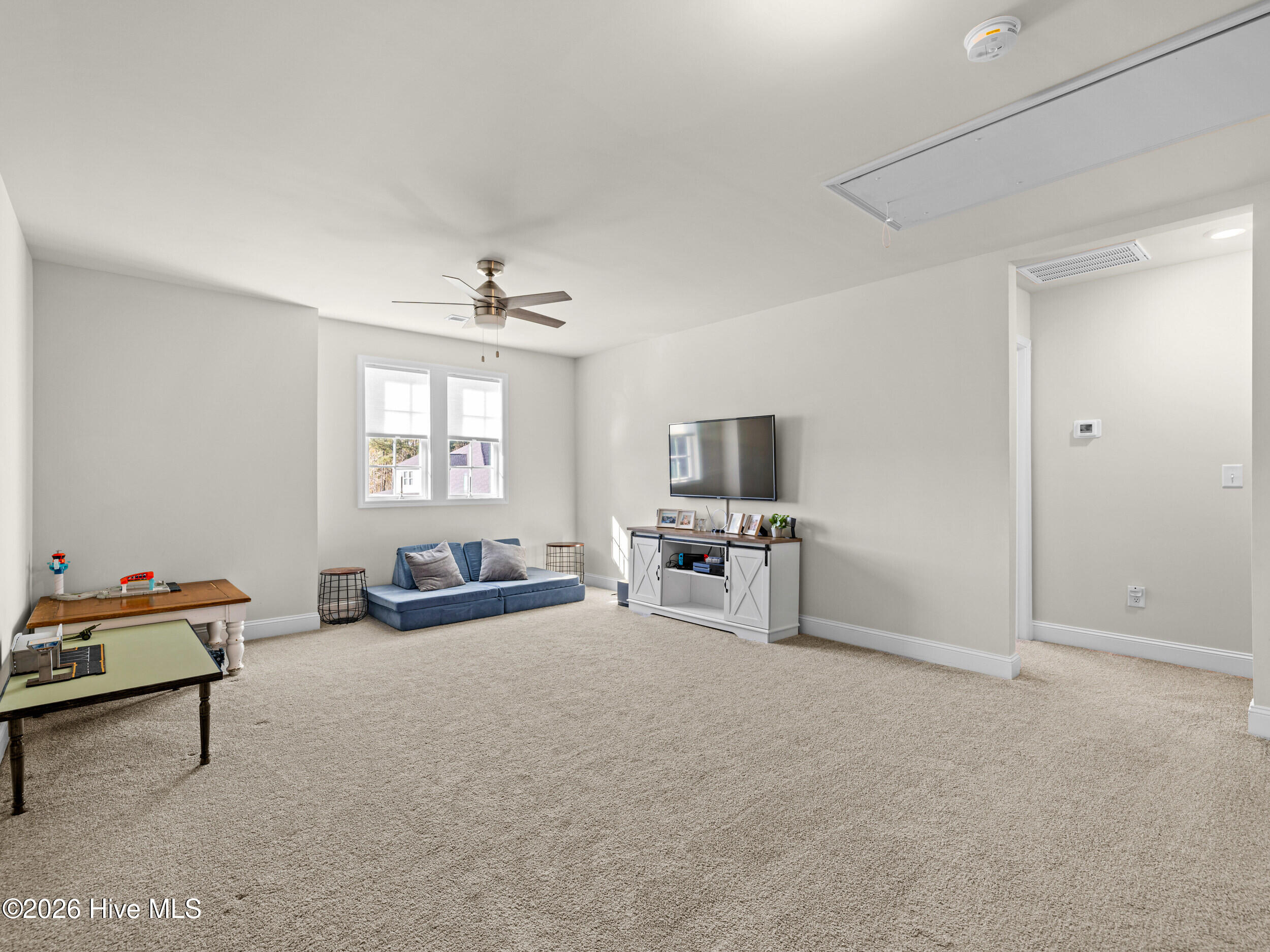 100565919 | Photo 47