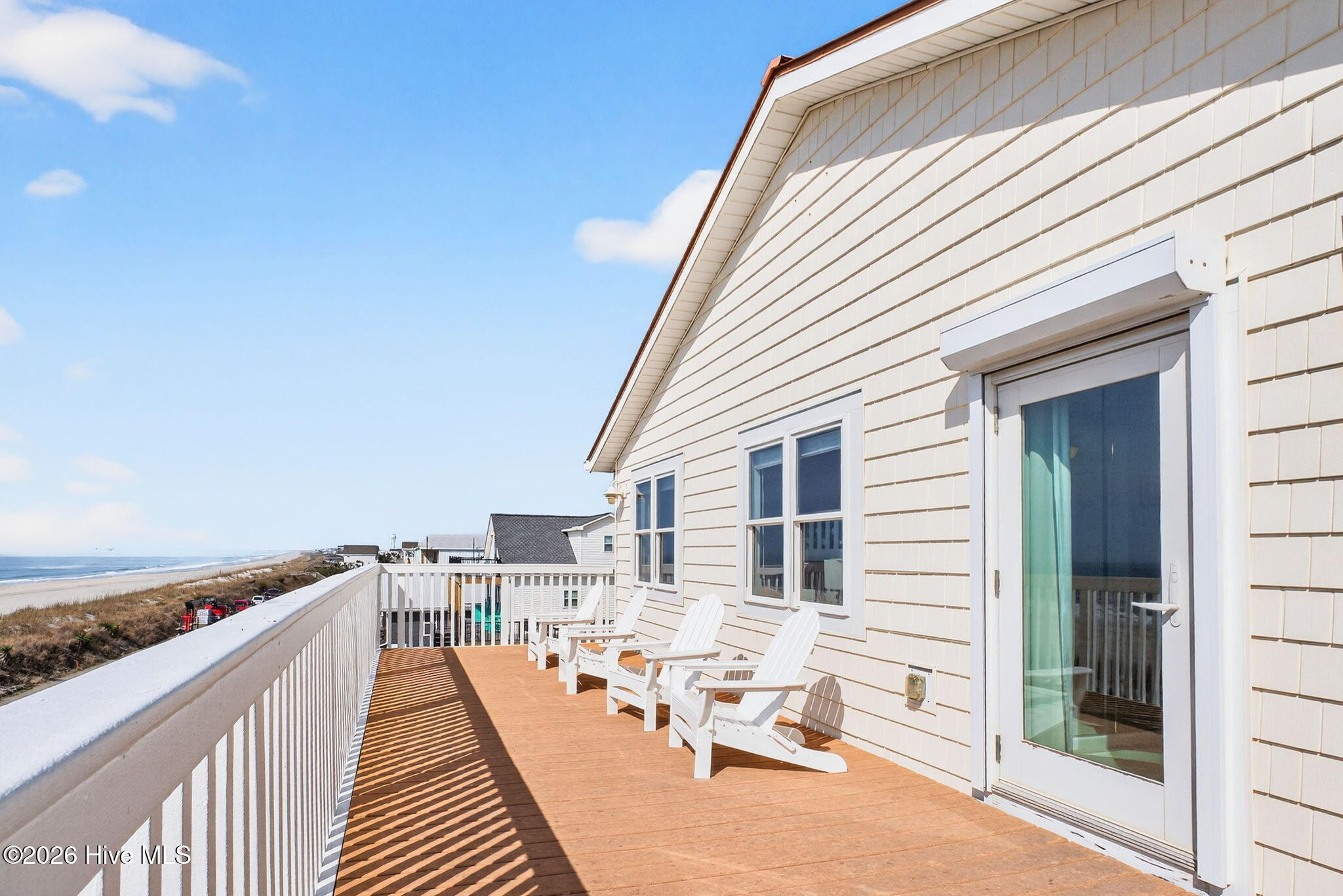 100558520 | Photo 33