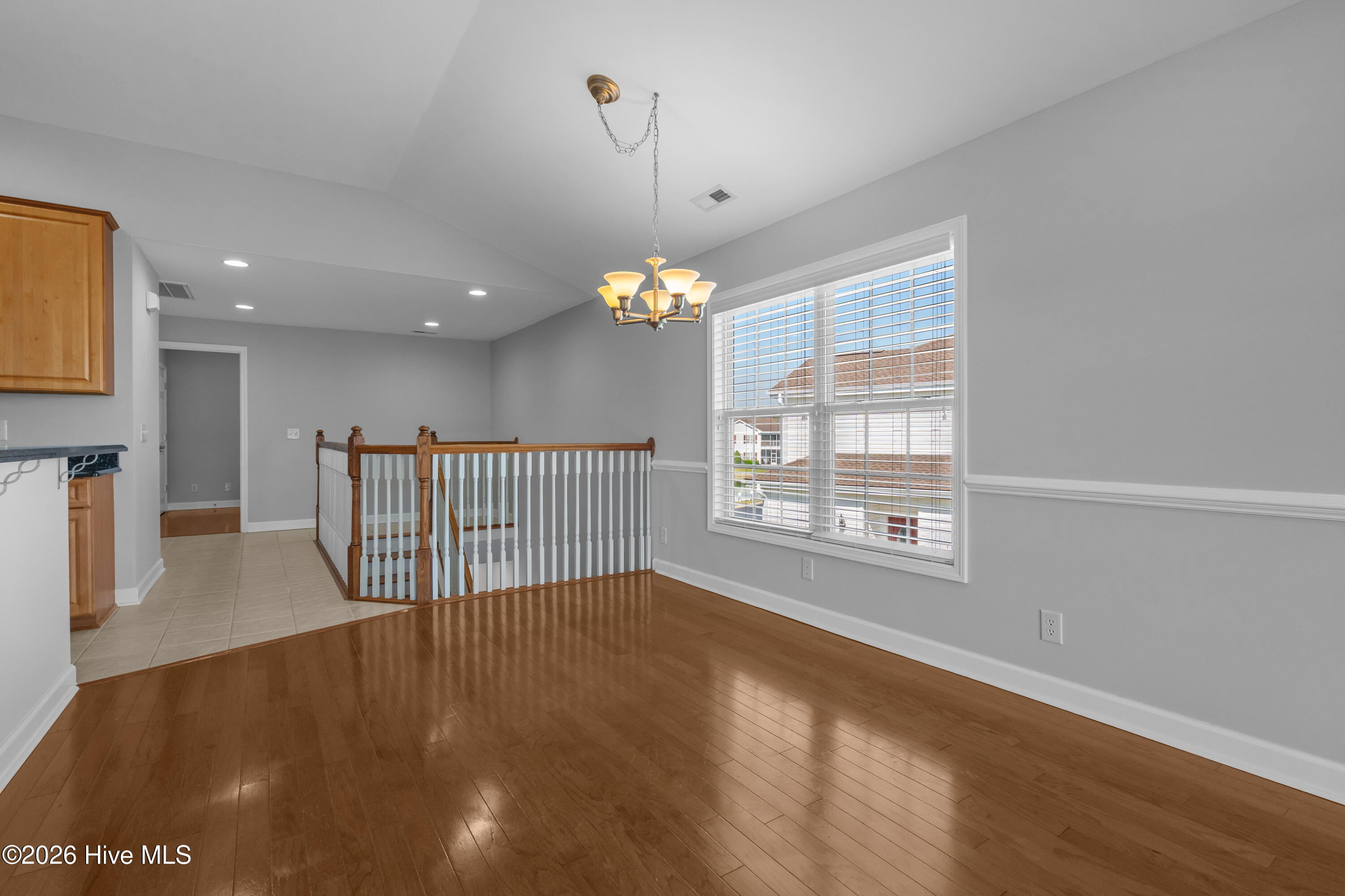 100567546 | Photo 10