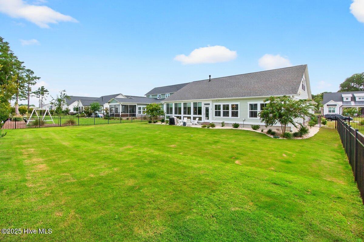 100524636 | Photo 22