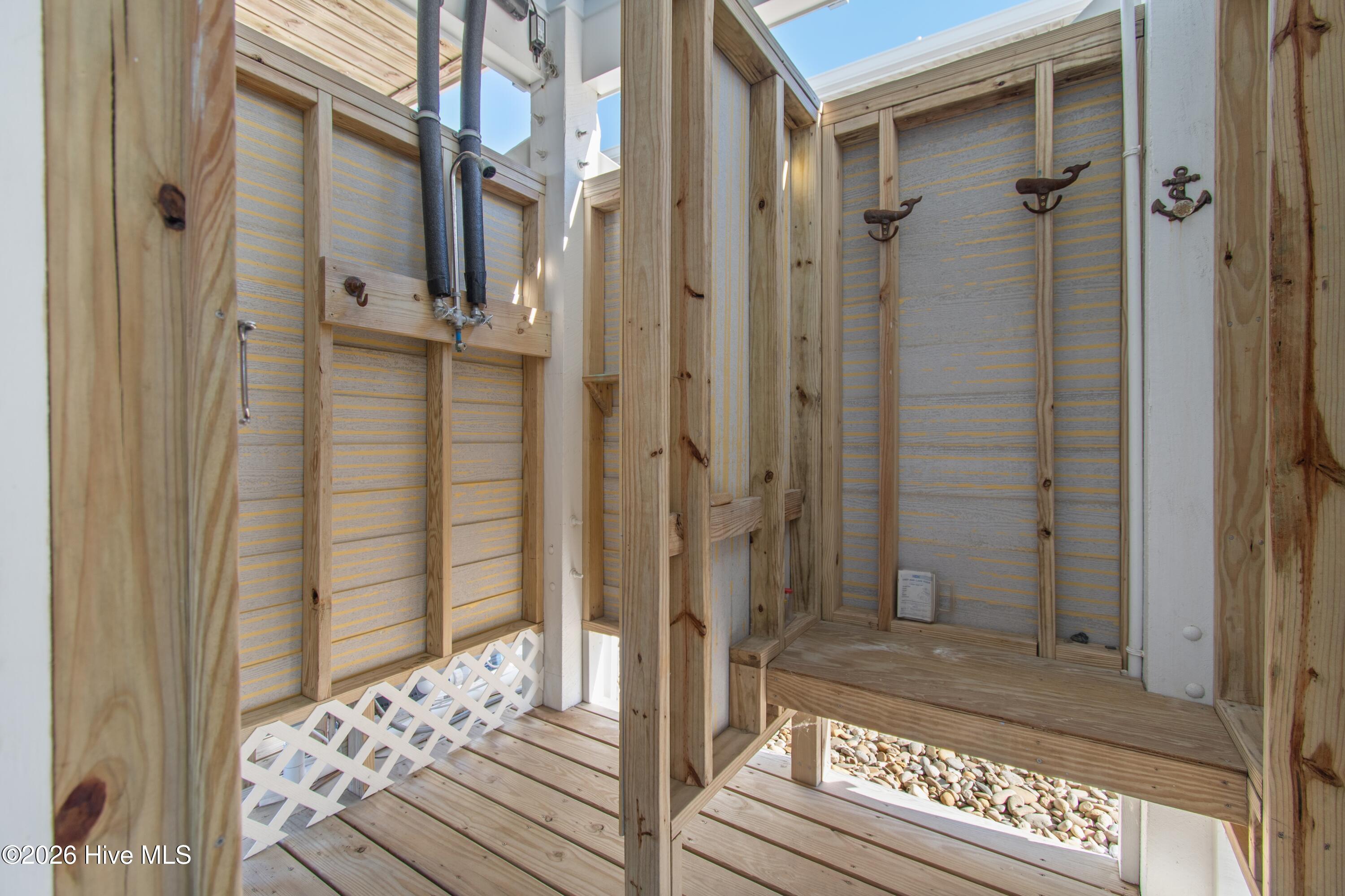 100547553 | Photo 12