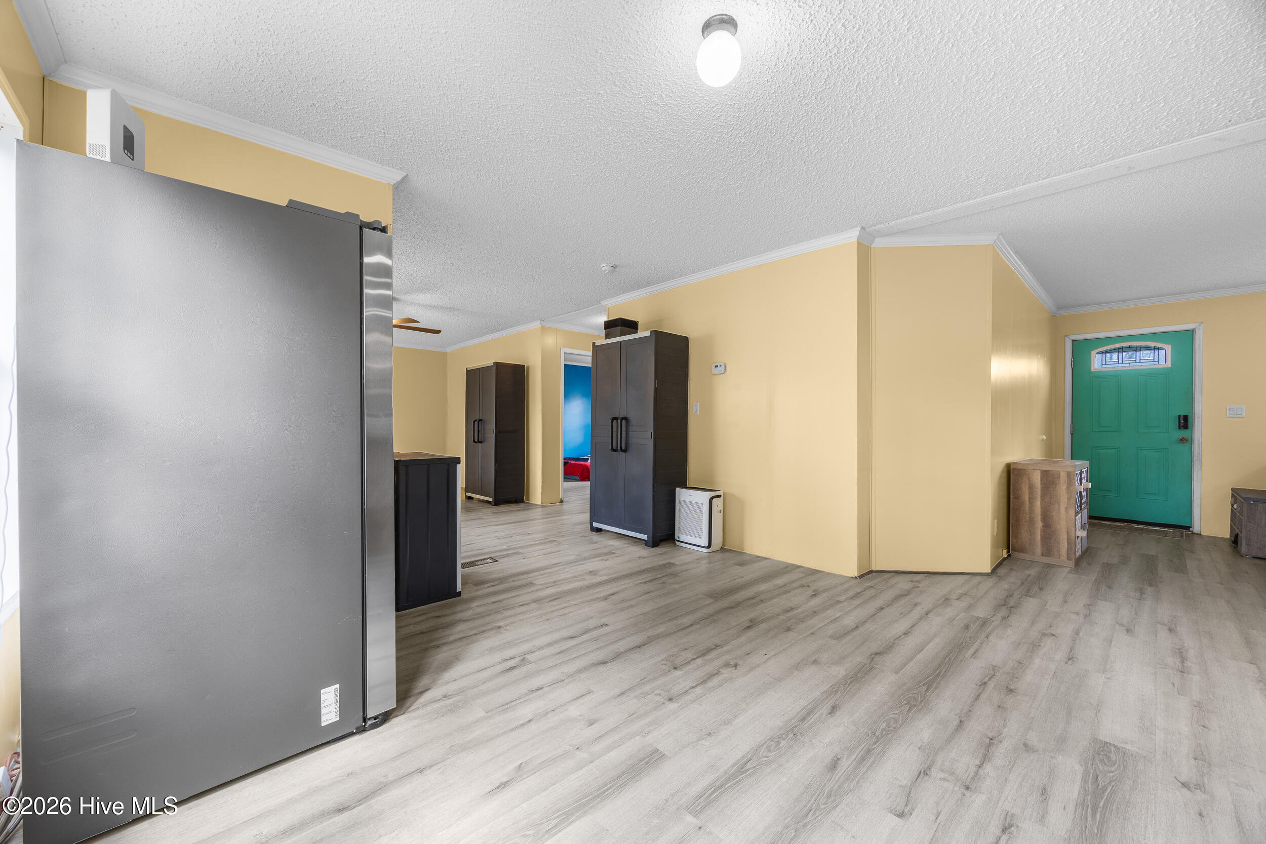 100560069 | Photo 19