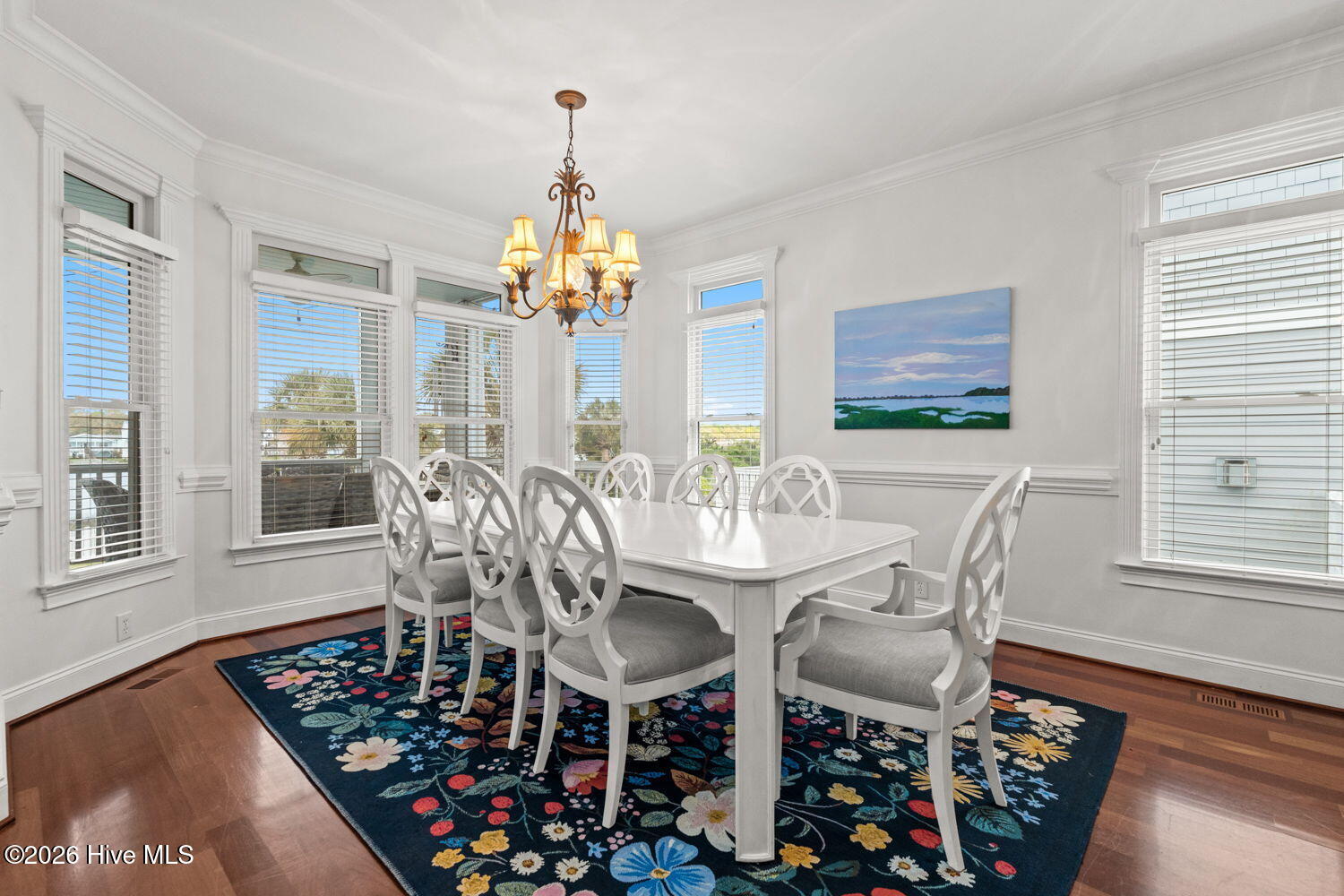 100566570 | Photo 11