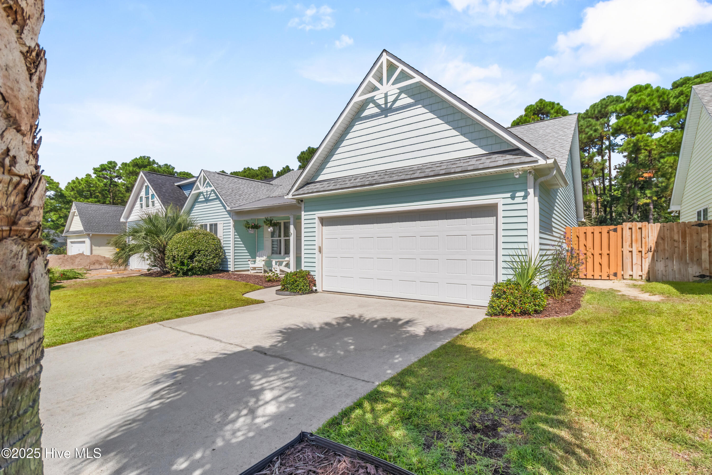 513 Catamaran Drive, Wilmington, NC 28412 – photo 2: 3_front exterior