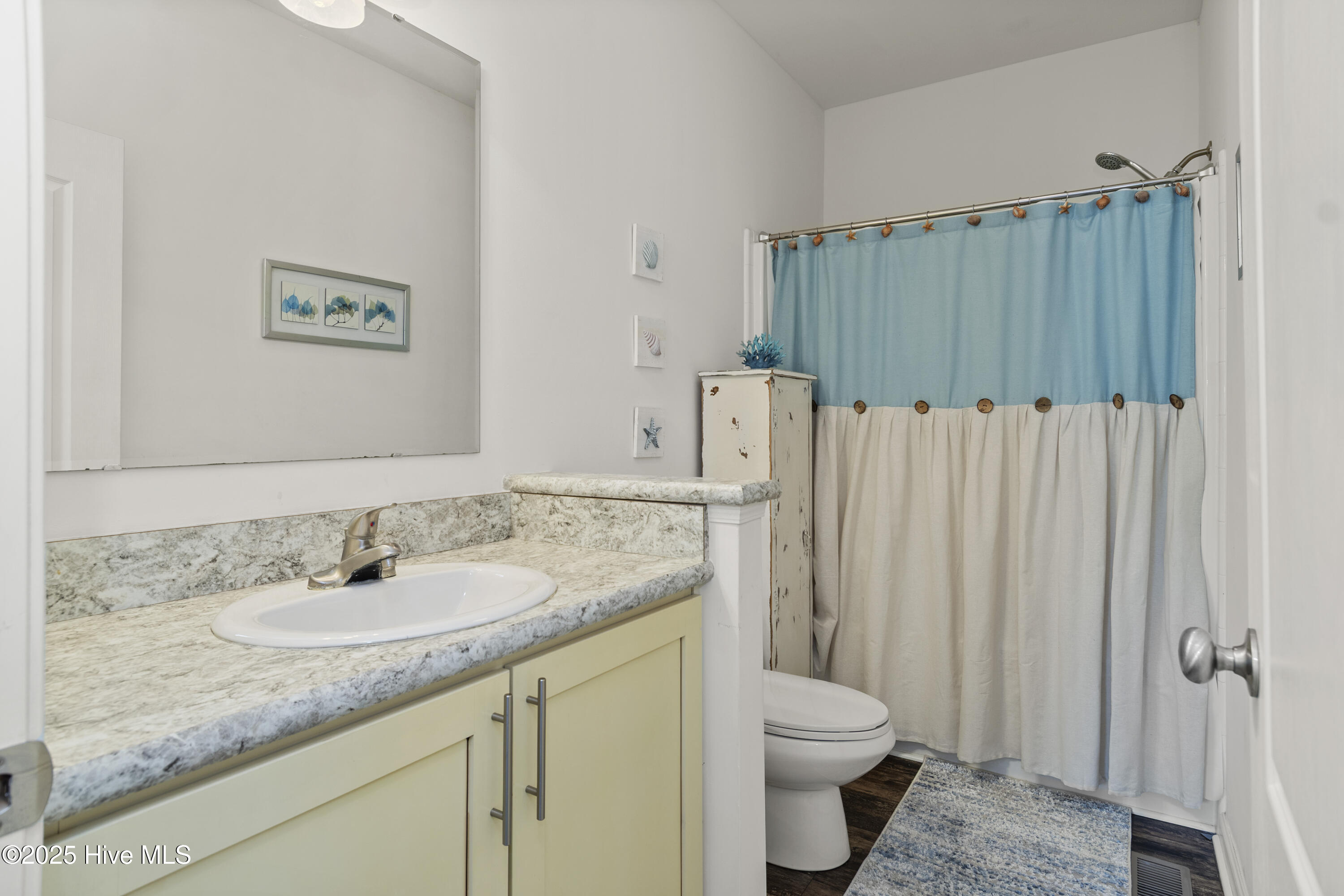 100520173 | Photo 28