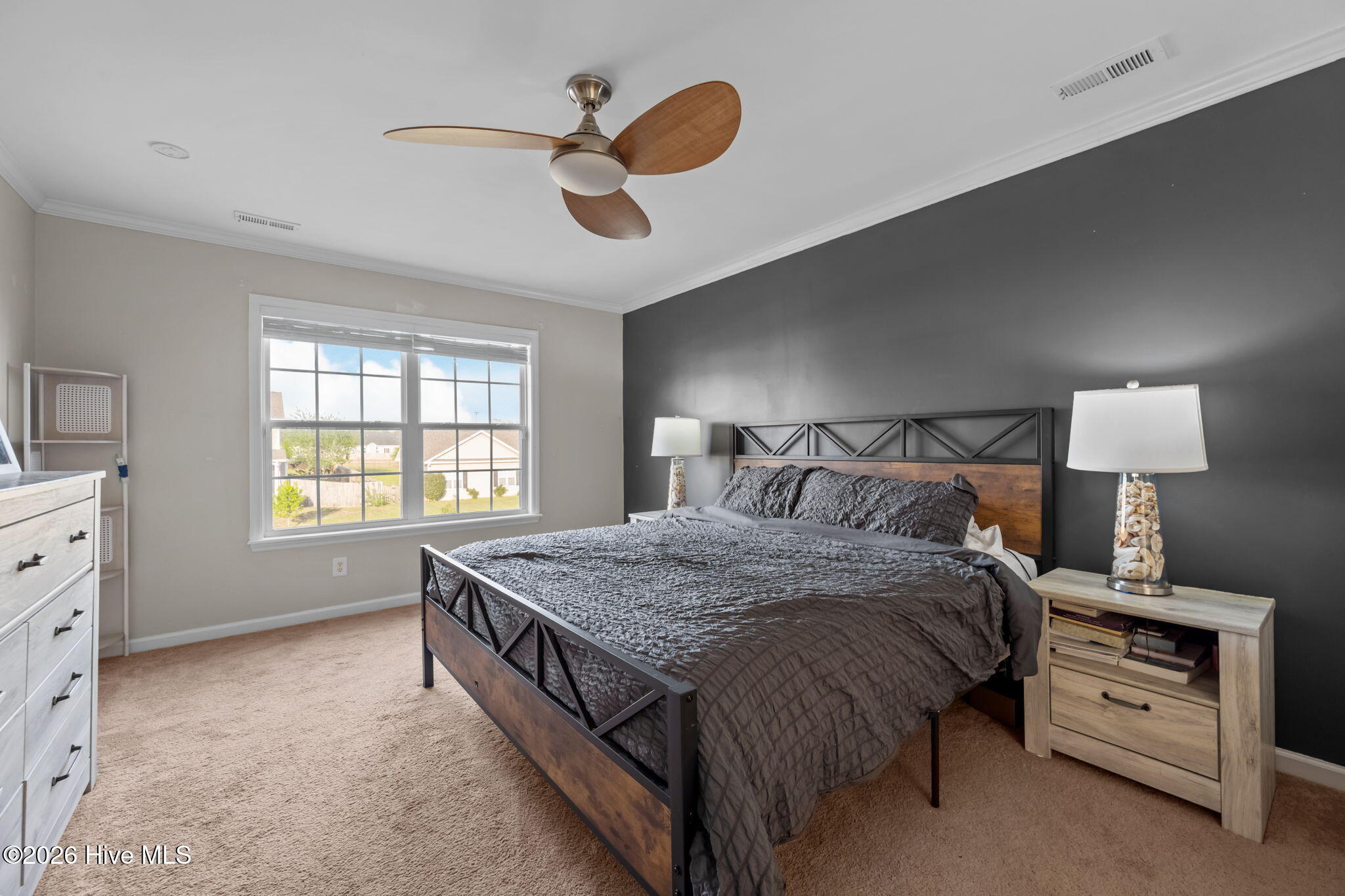 100567671 | Photo 43