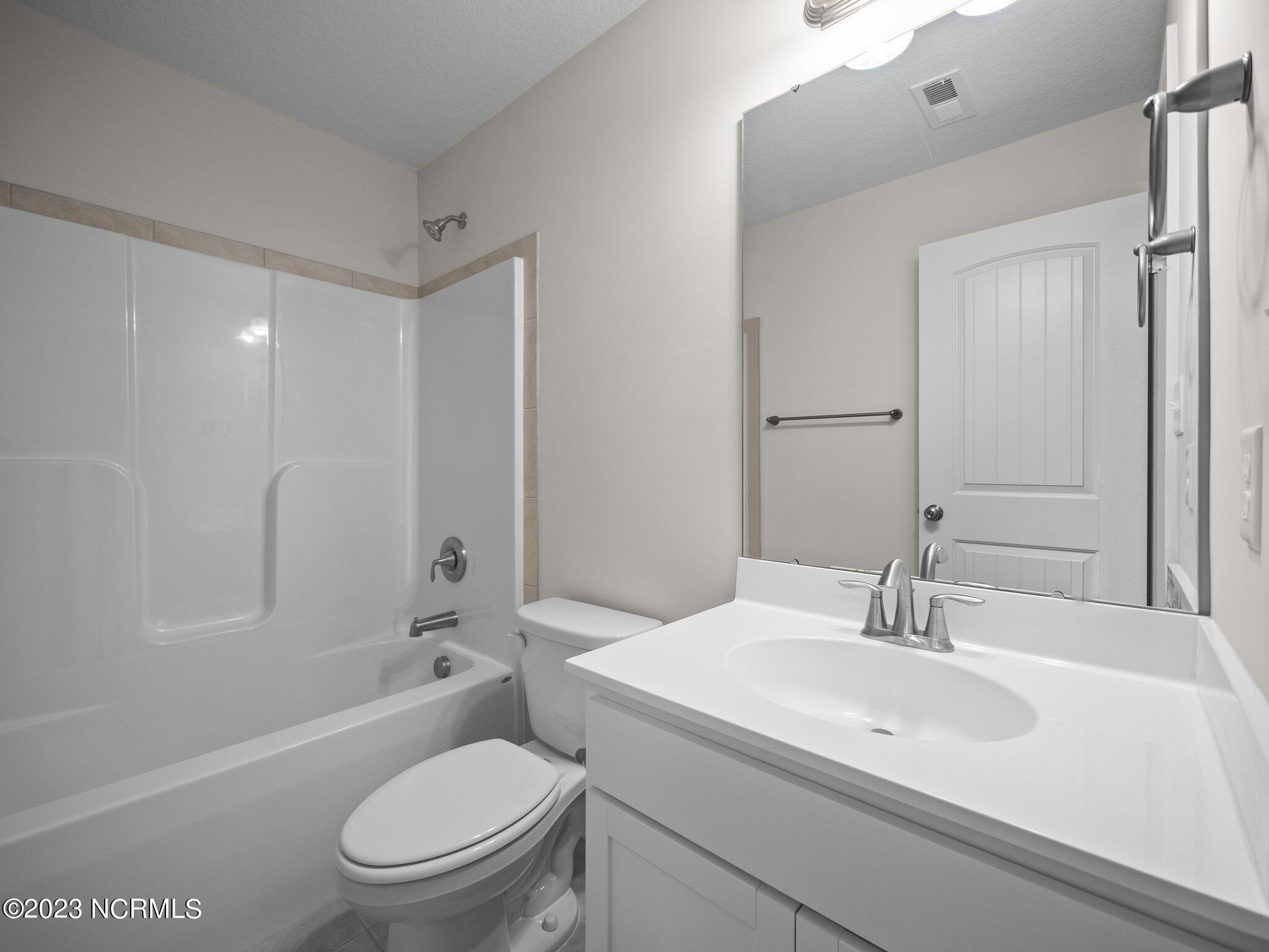 100570642 | Photo 17