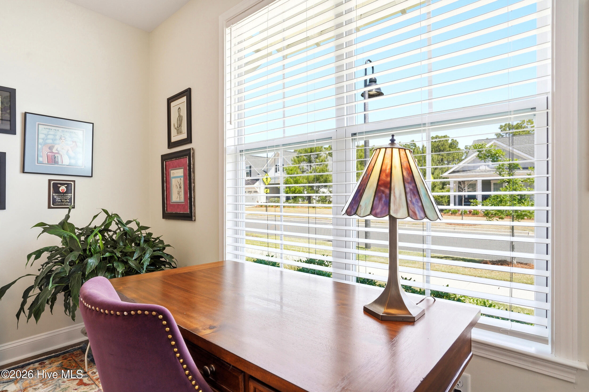 100569050 | Photo 16