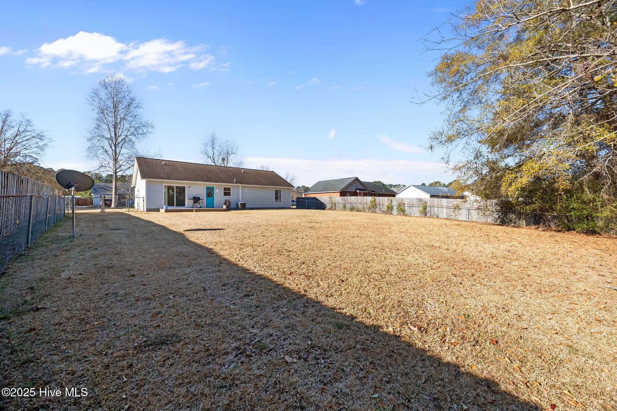 100546209 | Photo 35