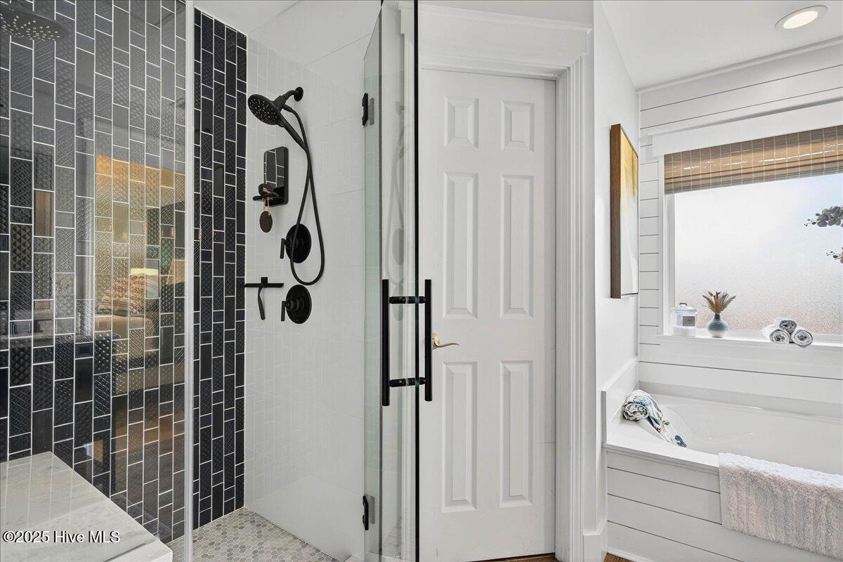 100543008 | Photo 27