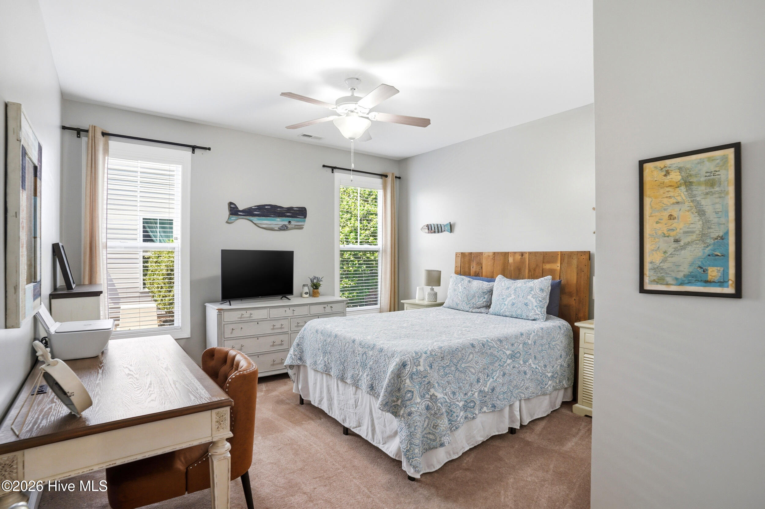 100570216 | Photo 29