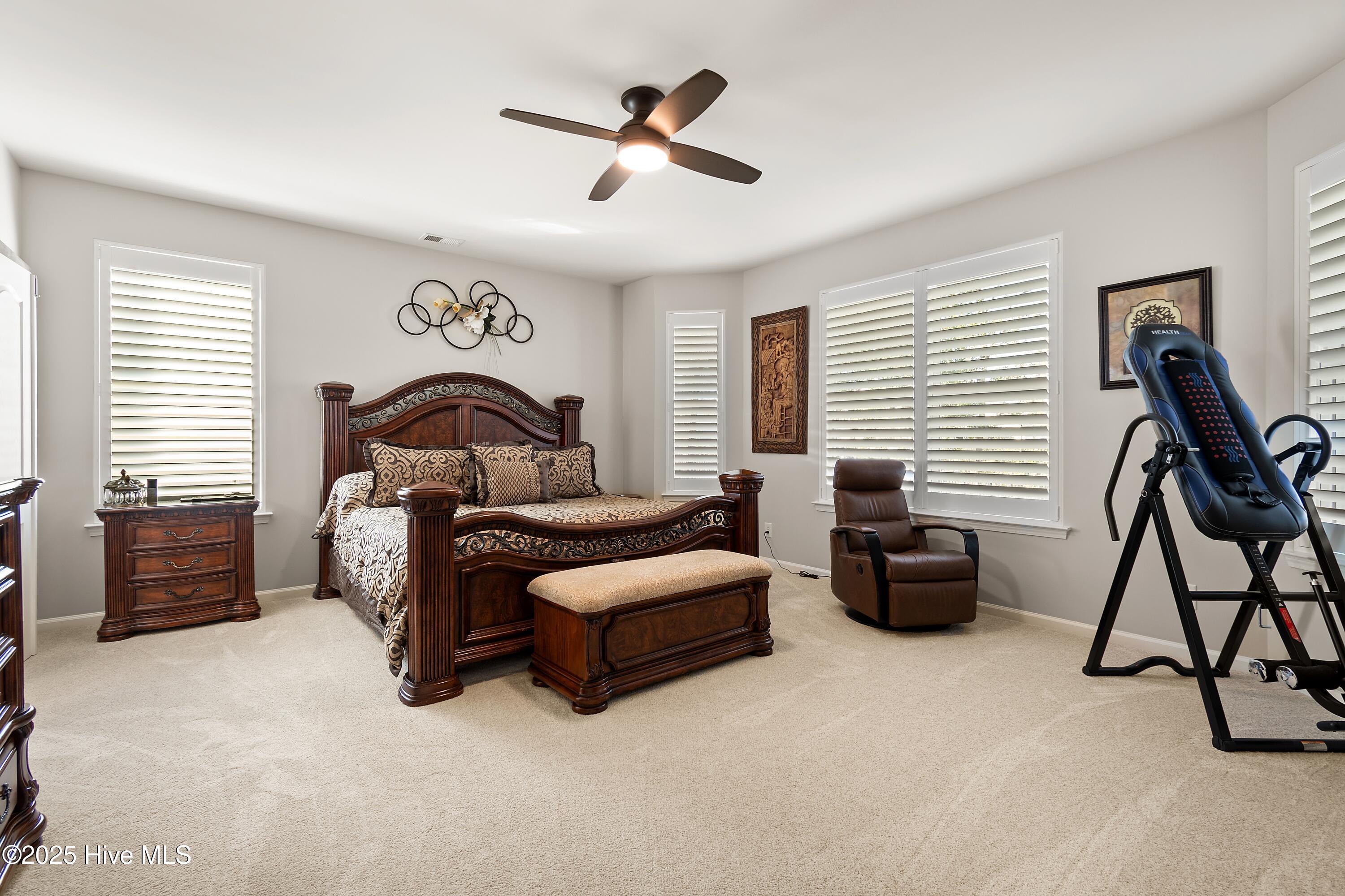 100542898 | Photo 30