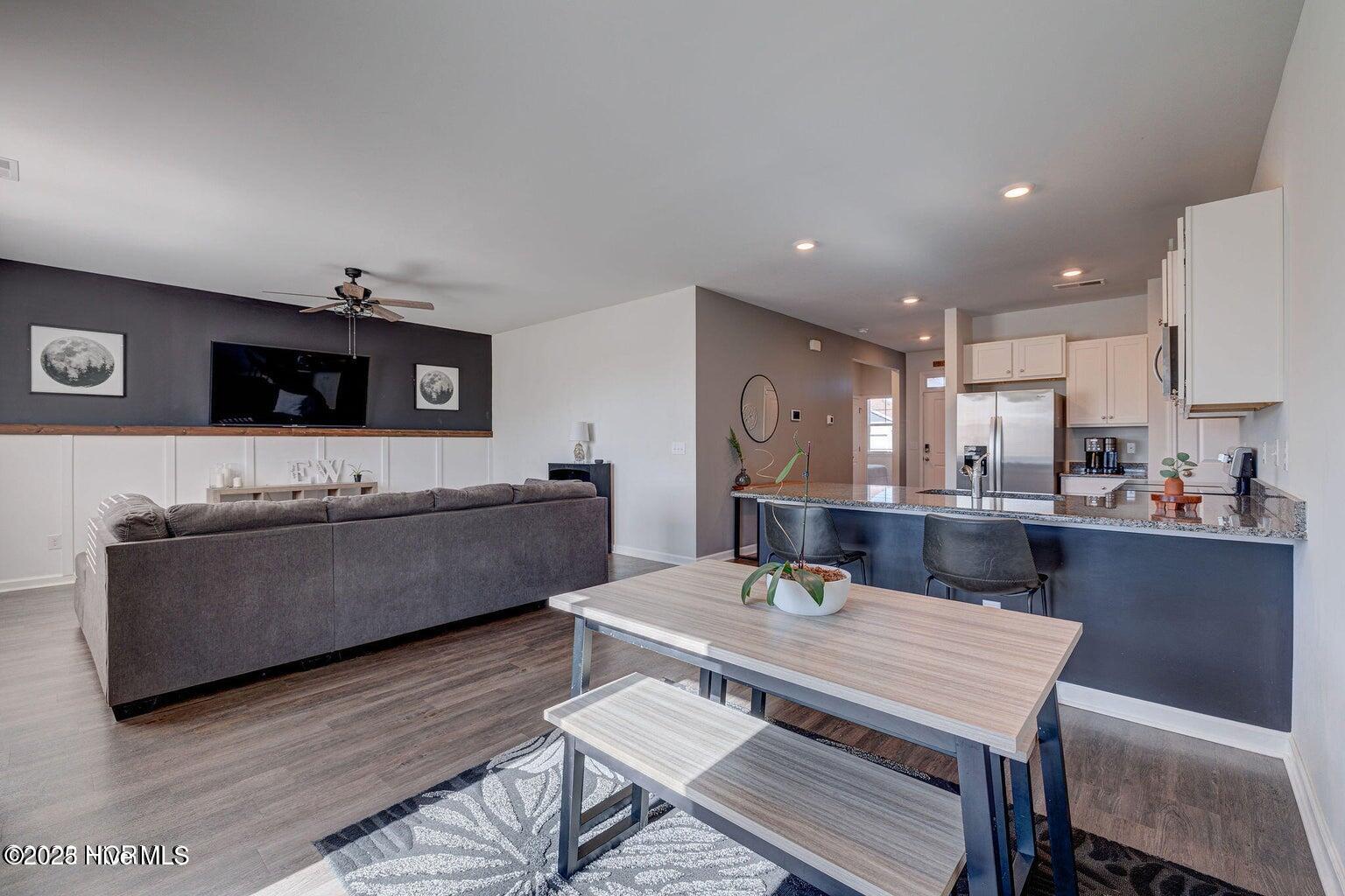 100540050 | Photo 10