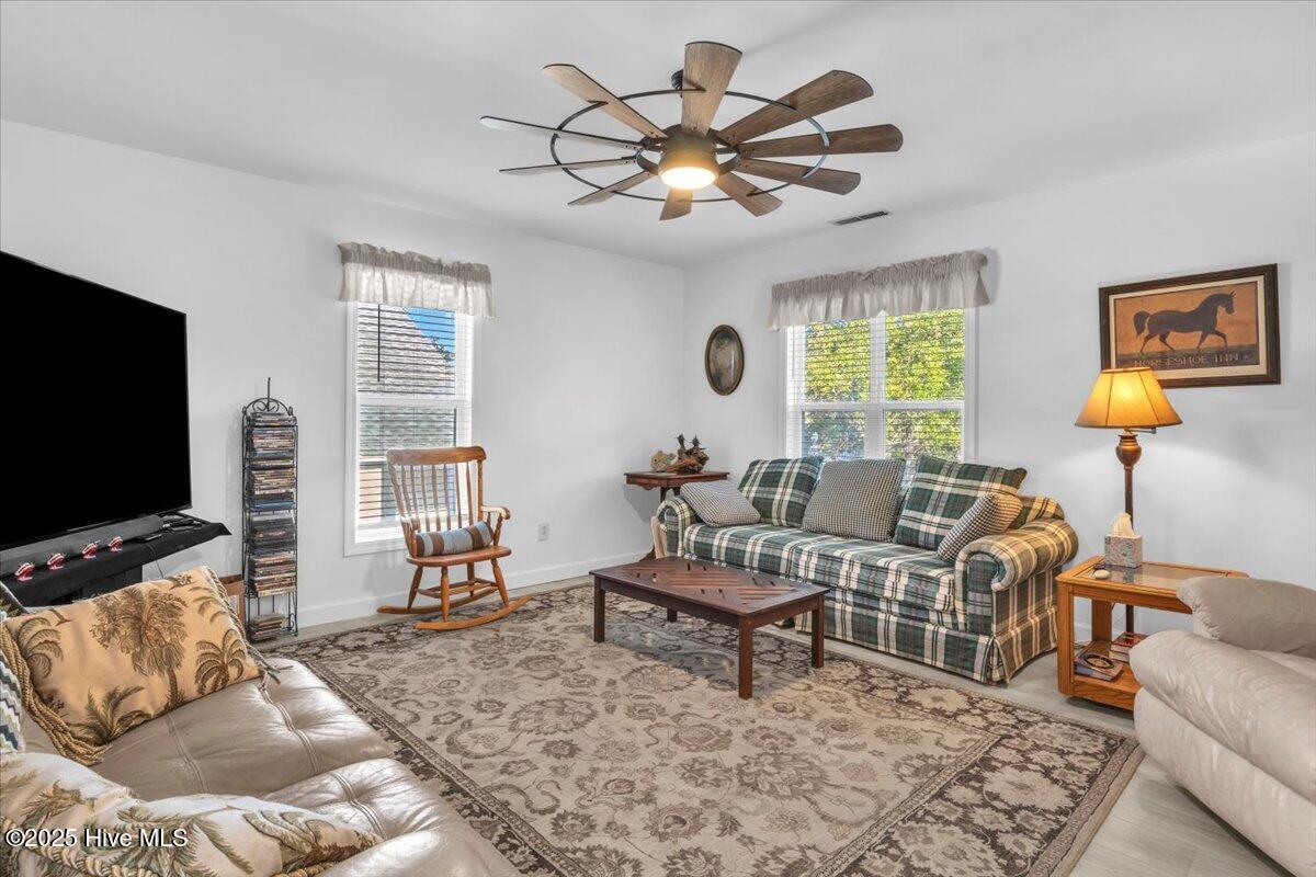 100539108 | Photo 20