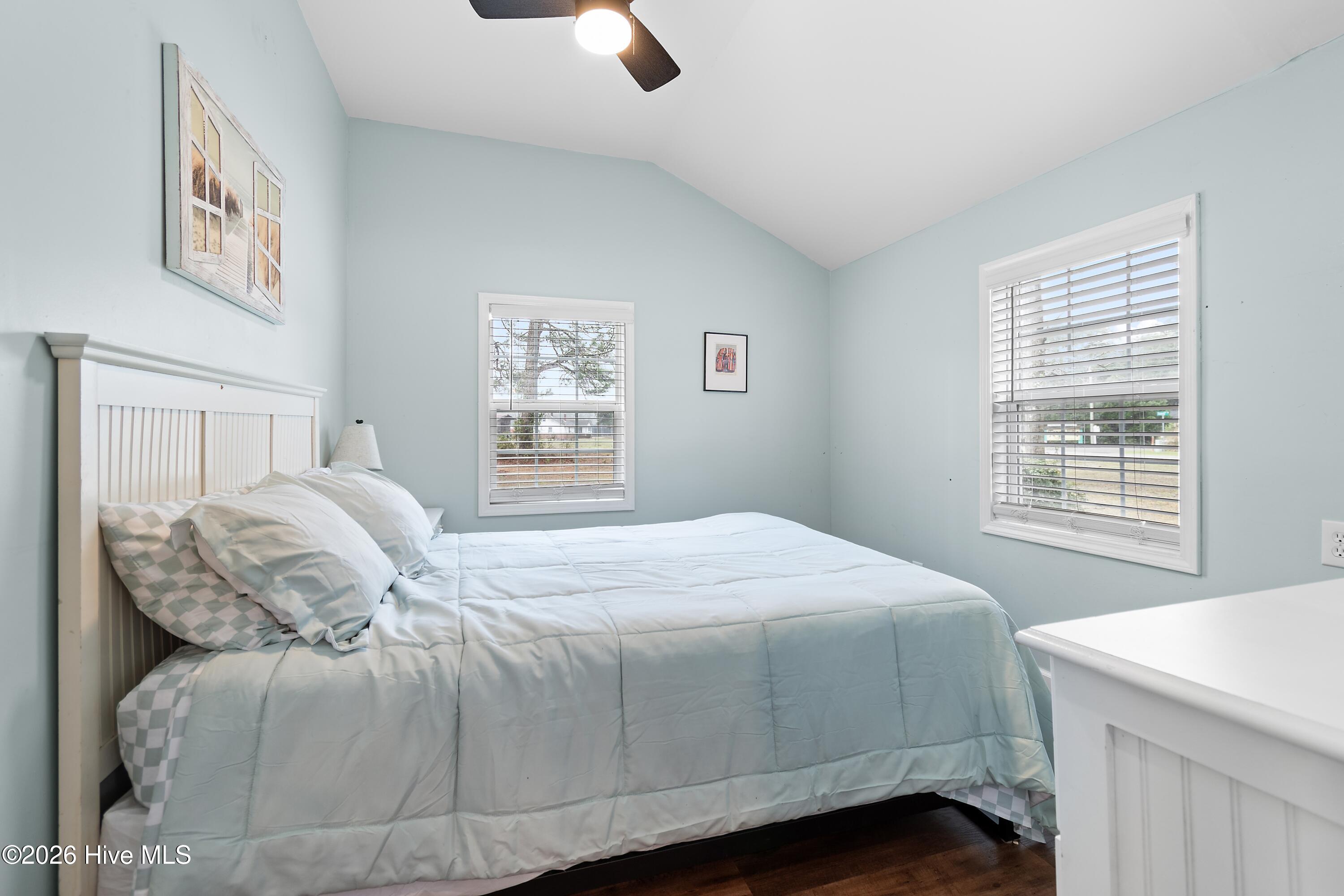 100553707 | Photo 12