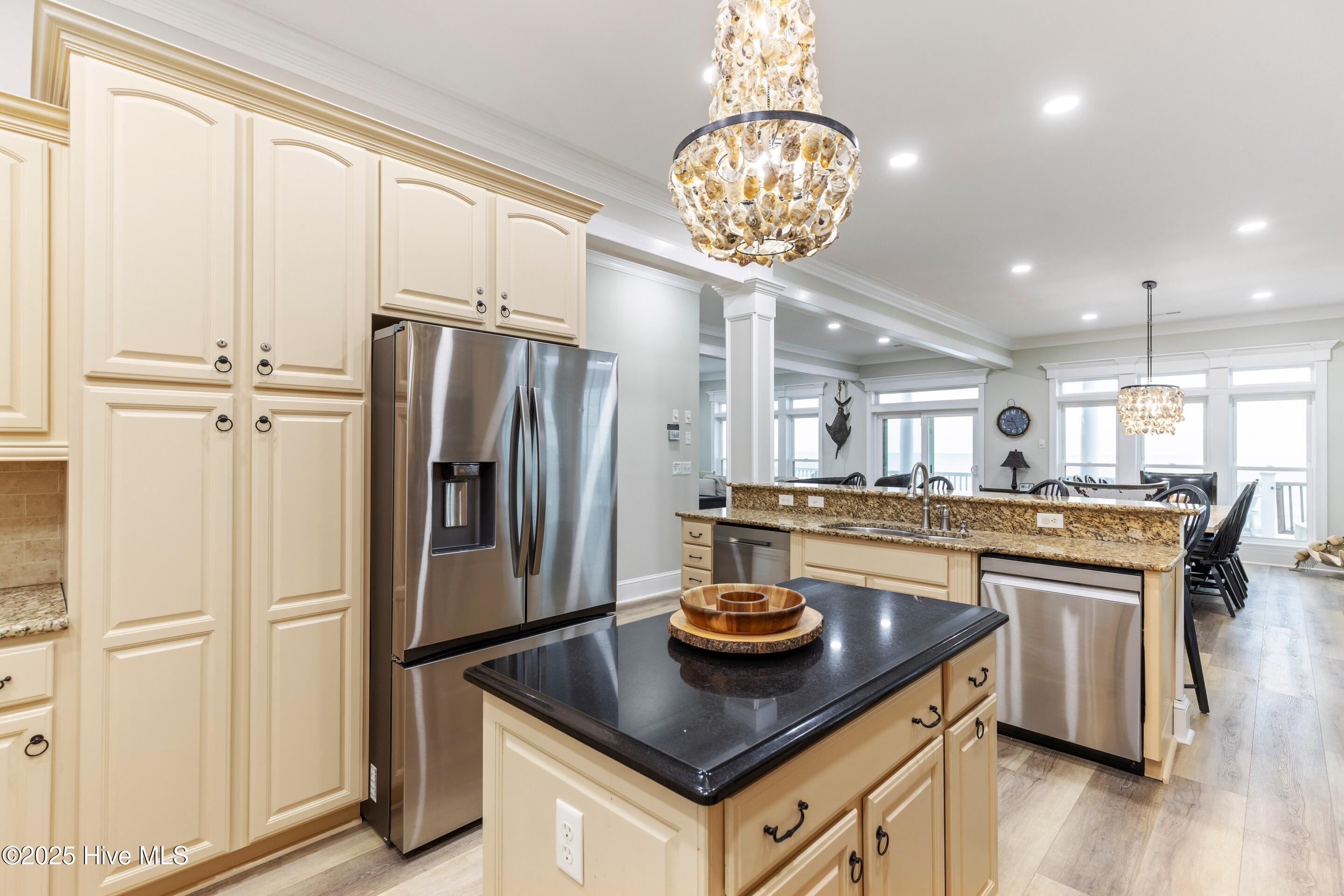 100546411 | Photo 10