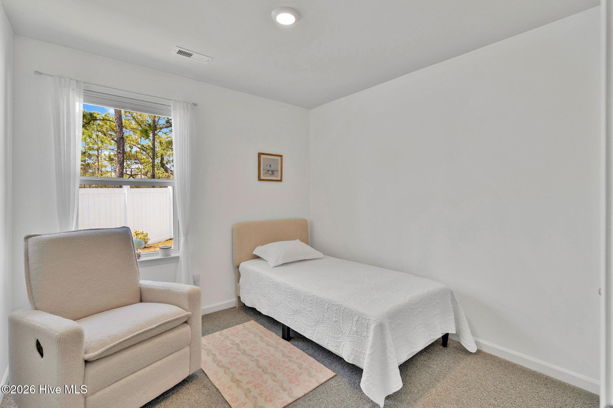 100563987 | Photo 24