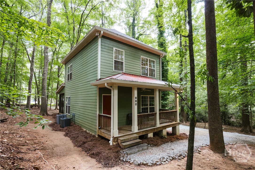 FEATURED LISTINGS