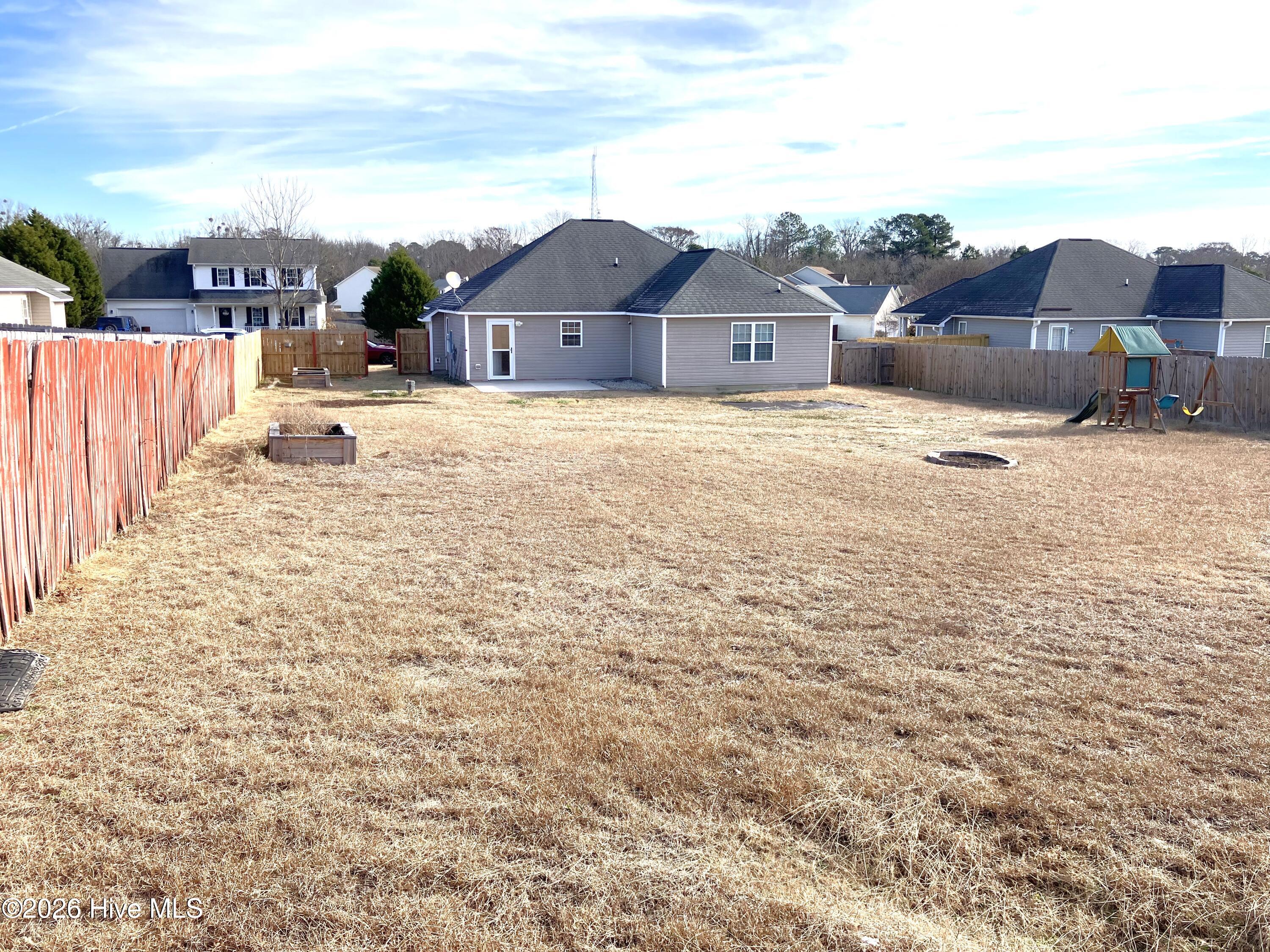 100550240 | Photo 30