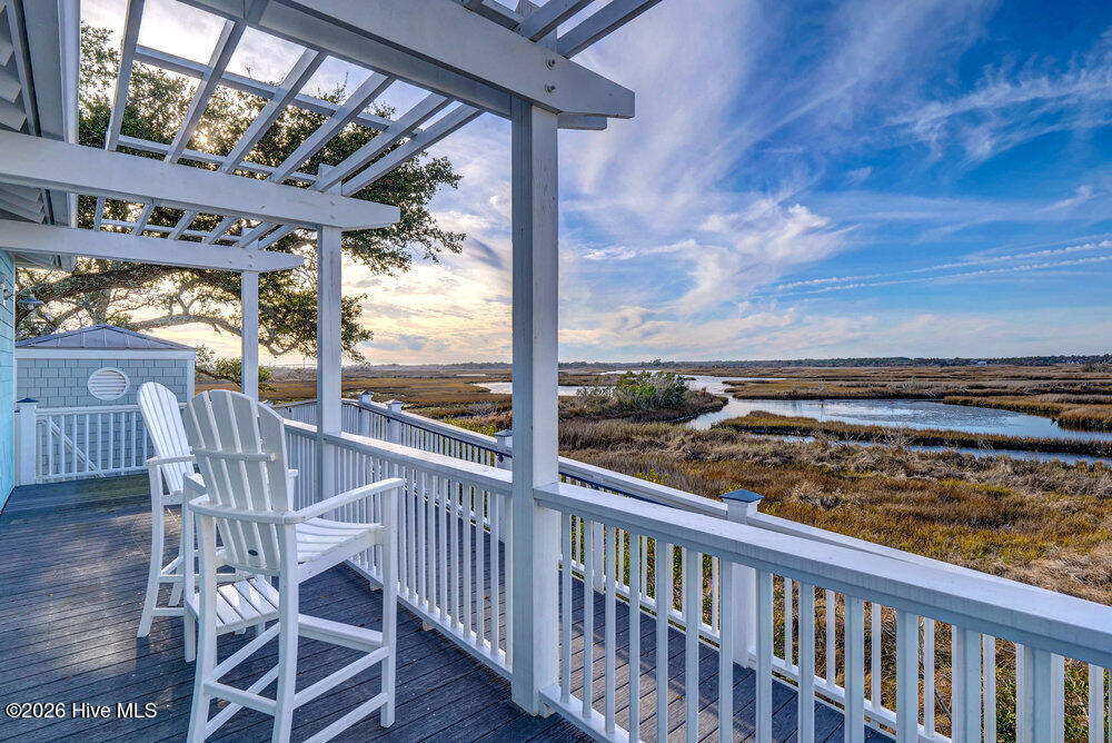 100562970 | Photo 56