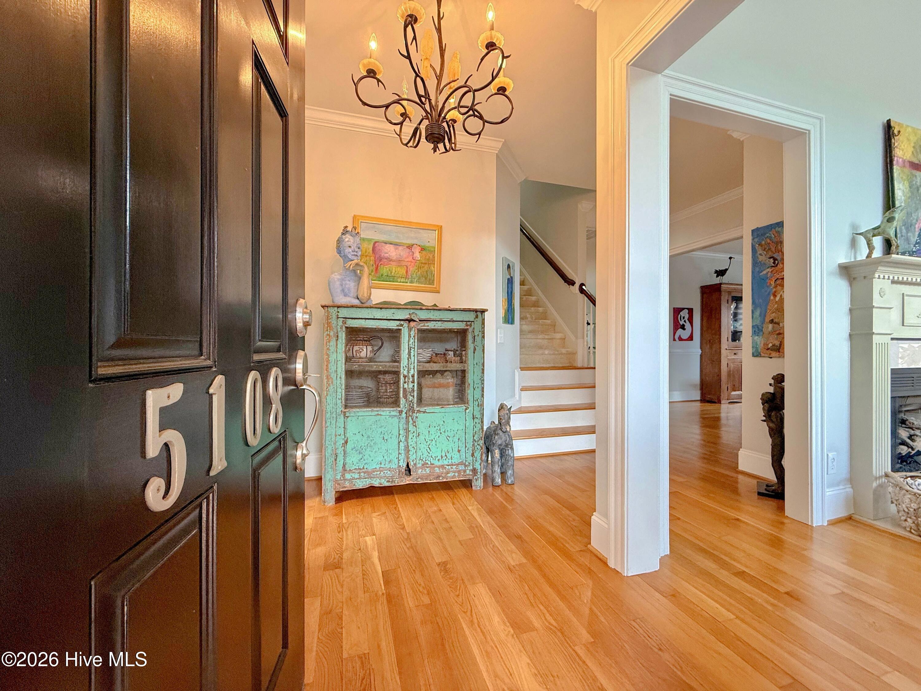 100559415 | Photo 12