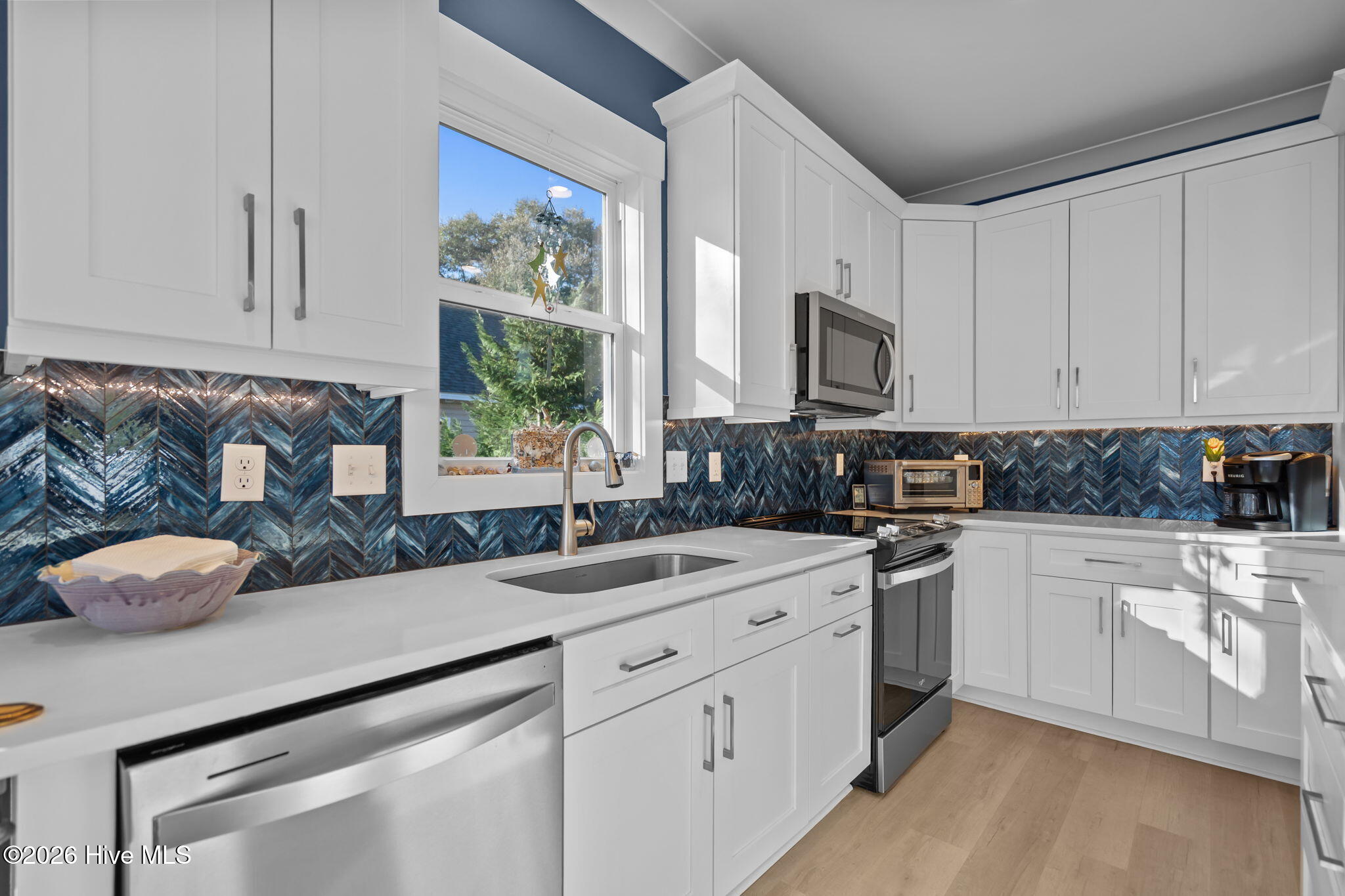 100546966 | Photo 23