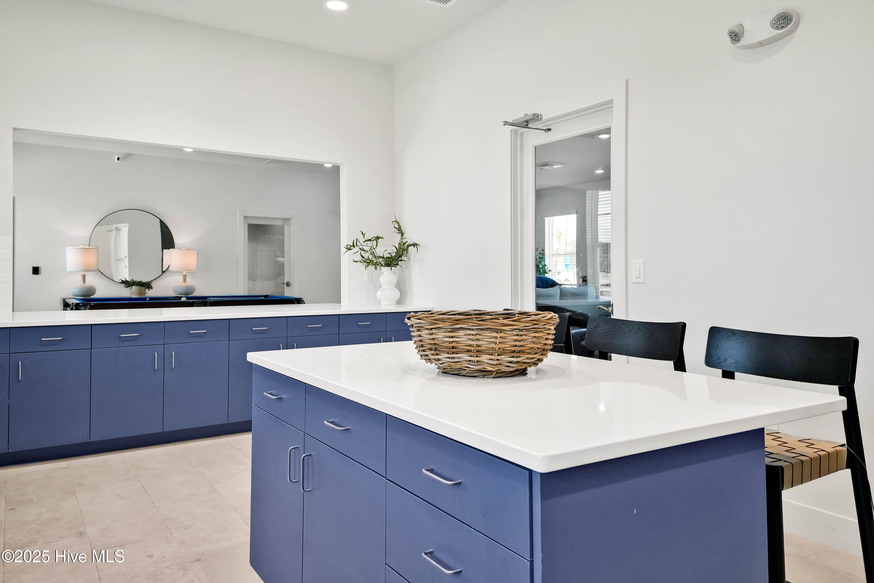 100570626 | Photo 34