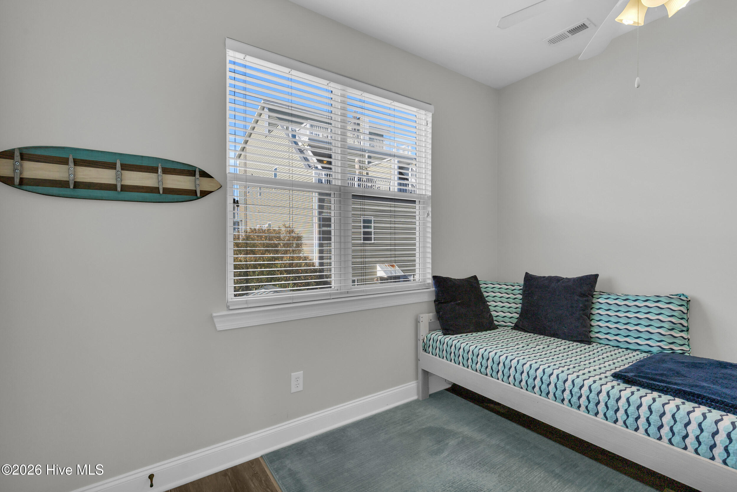 100548181 | Photo 22