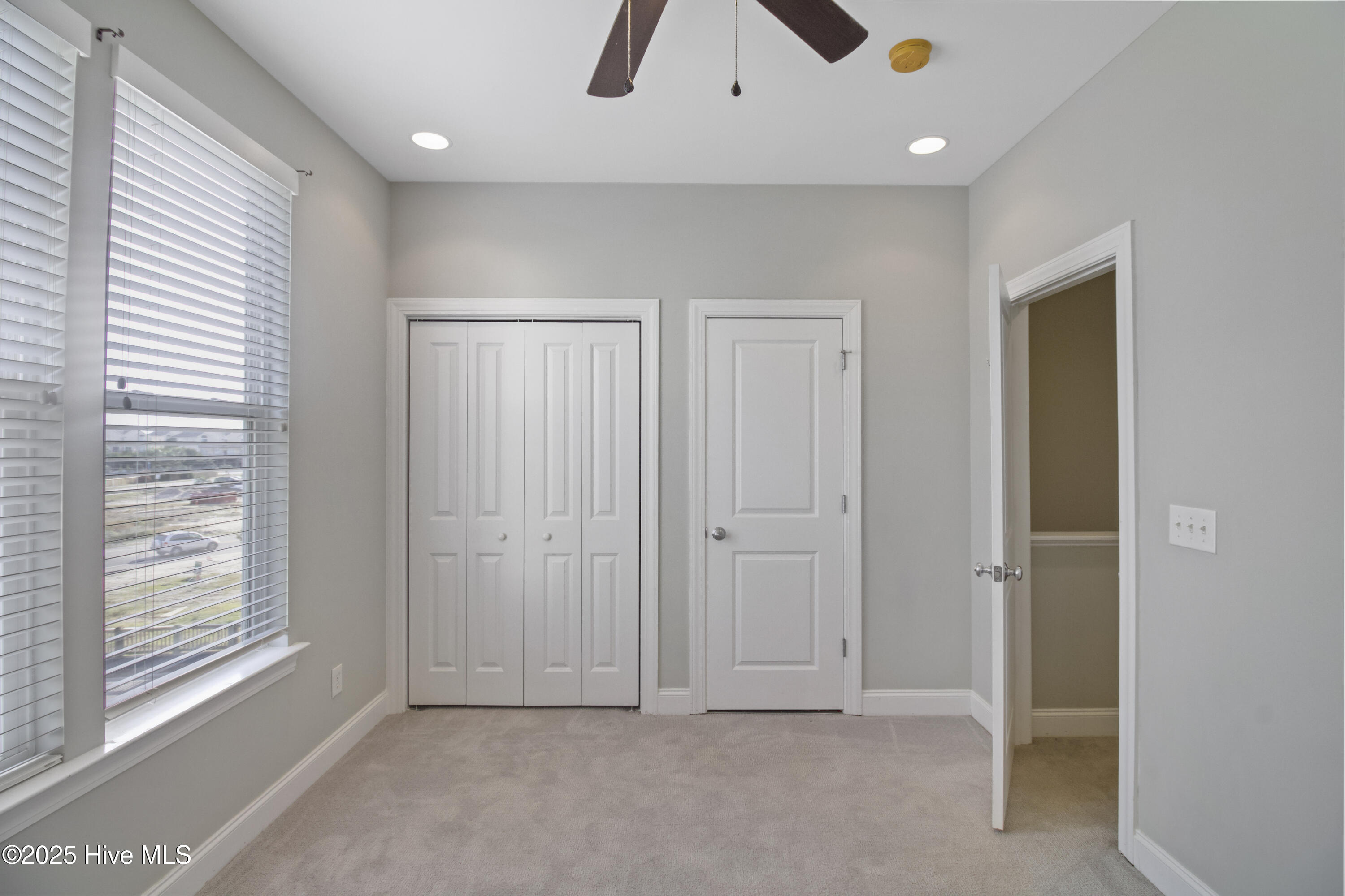 100541594 | Photo 16