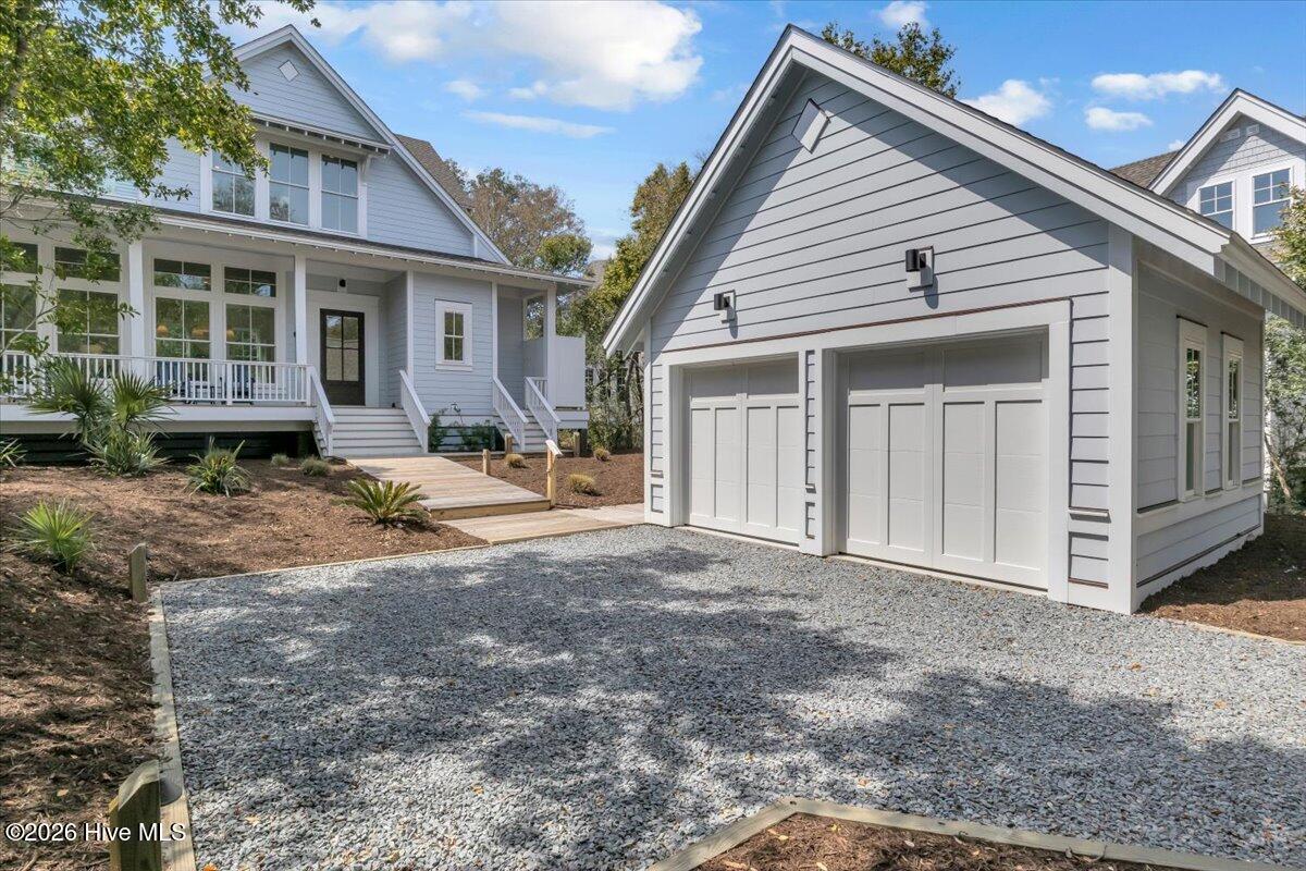 100563677 | Photo 49