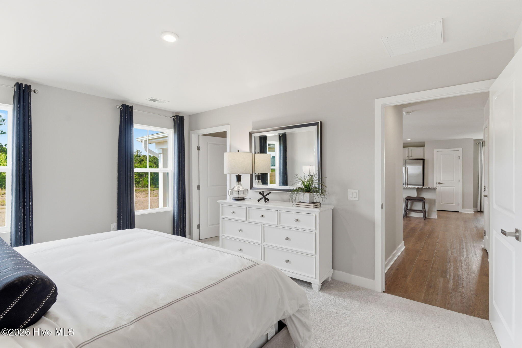 100569541 | Photo 18