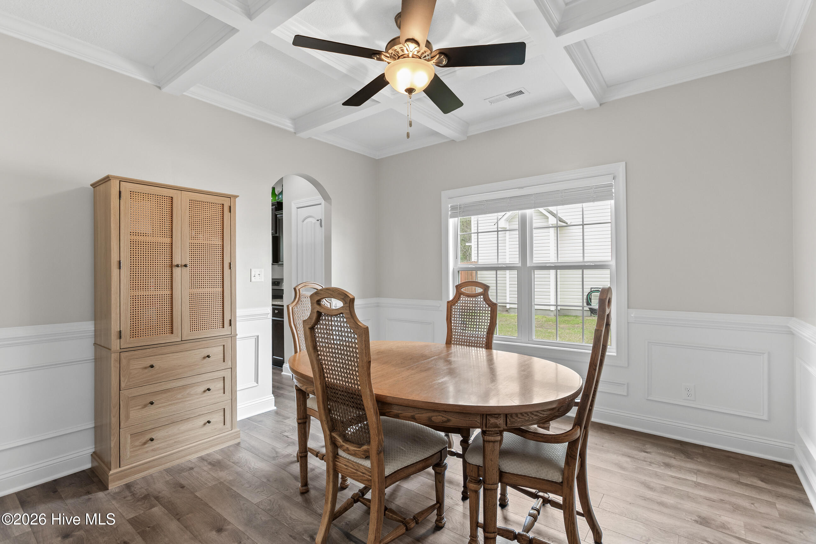 100564730 | Photo 15