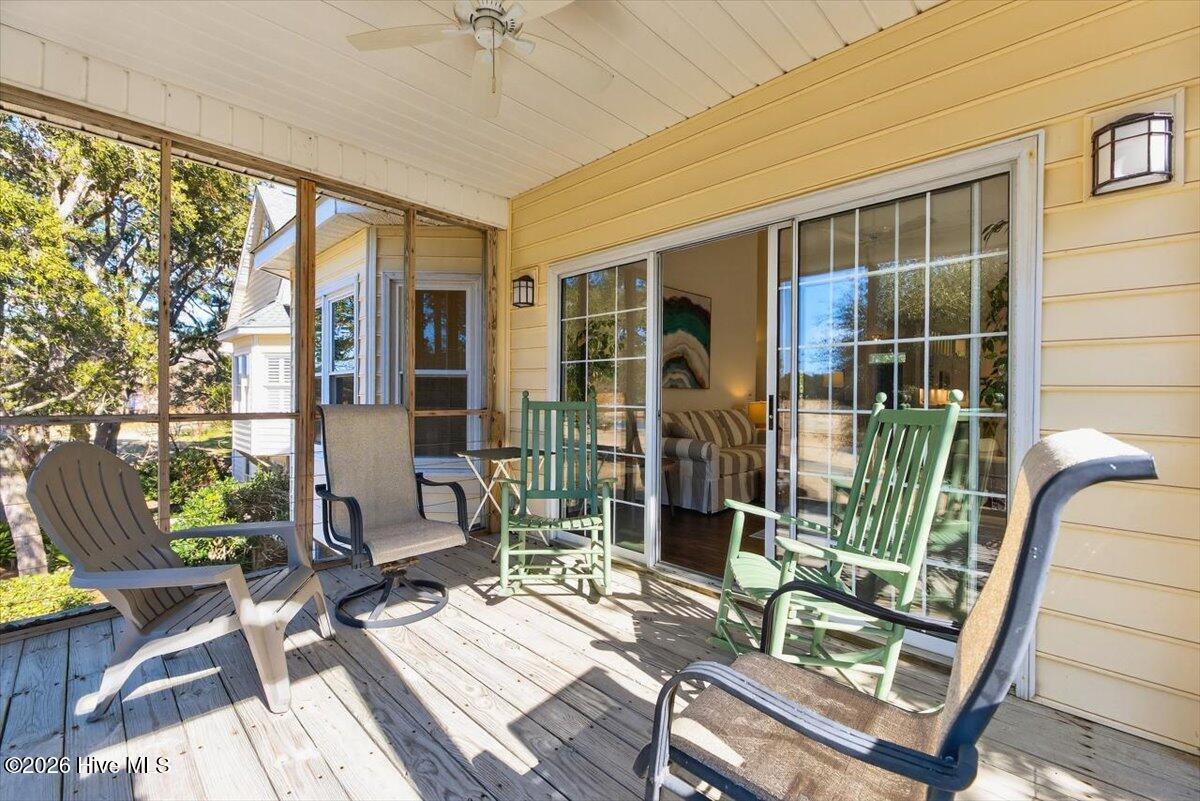 100551155 | Photo 61