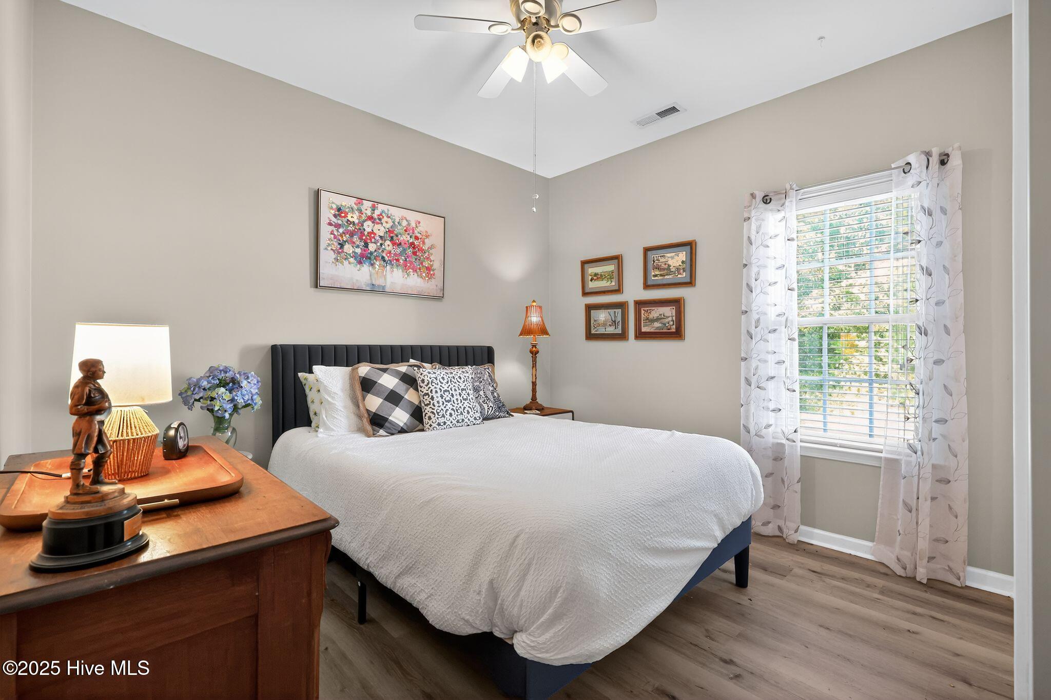 100539359 | Photo 20