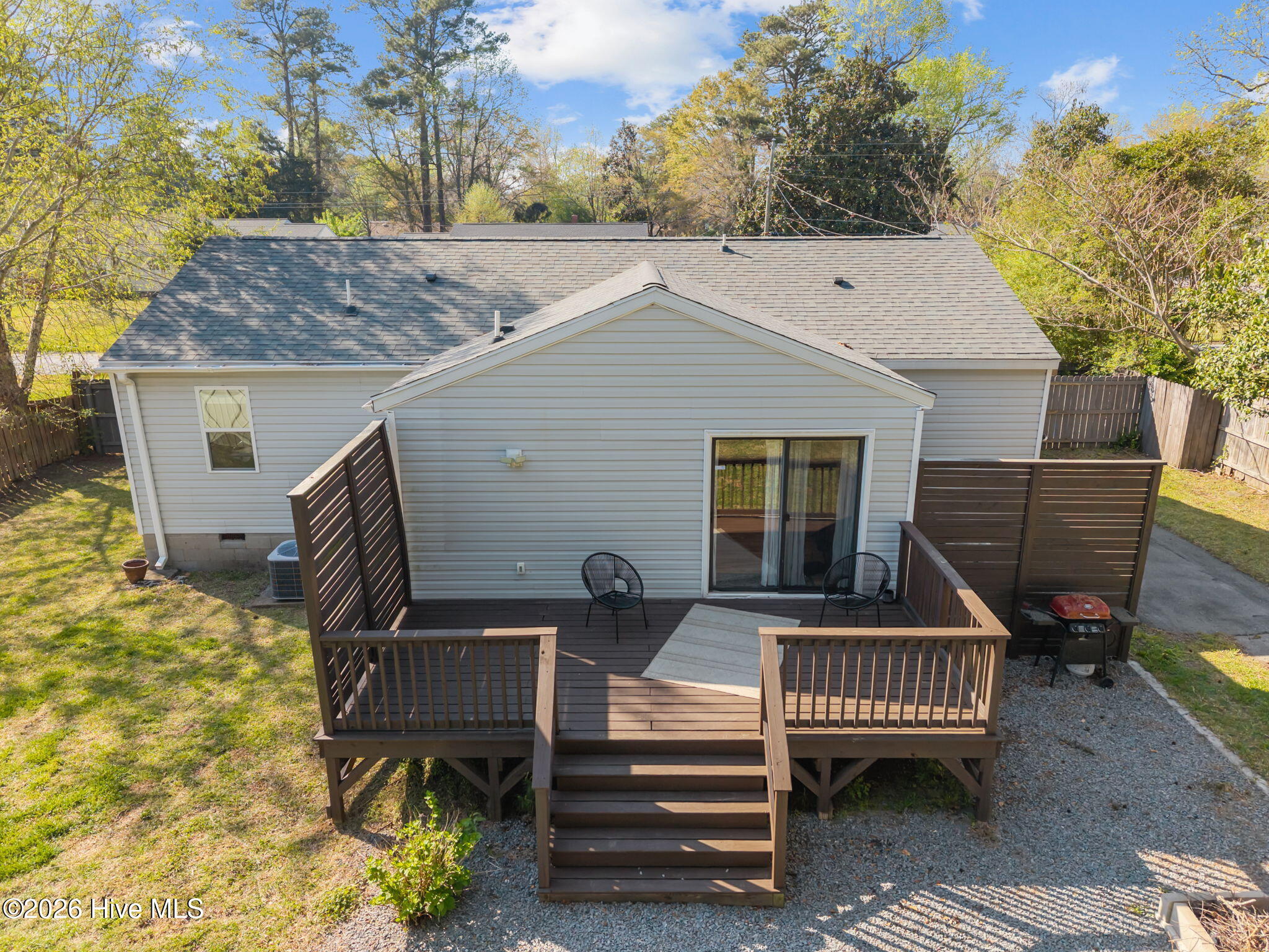 100565303 | Photo 39