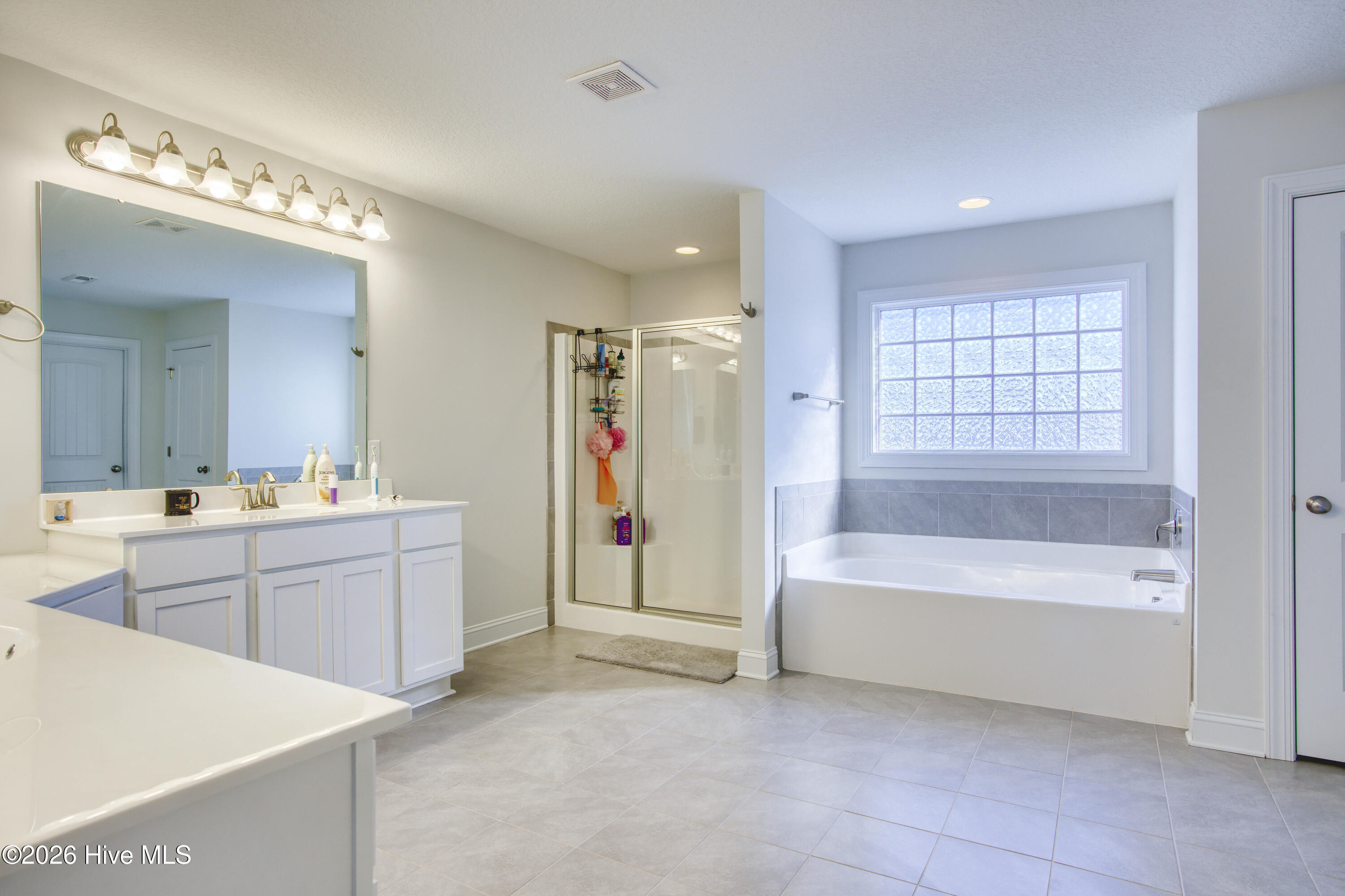 100549556 | Photo 25