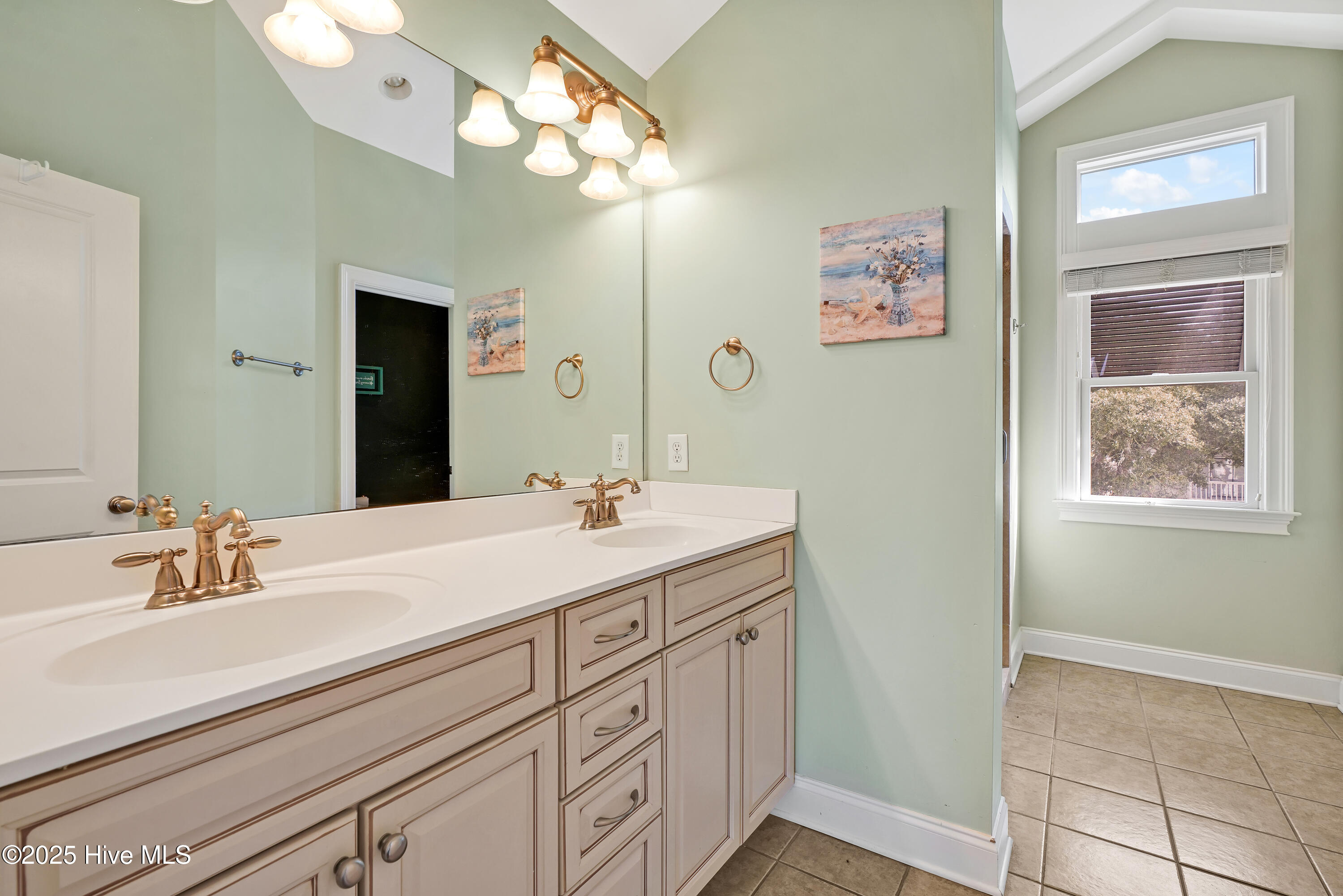 103 SE 74th Street, Oak Island, NC, 28465