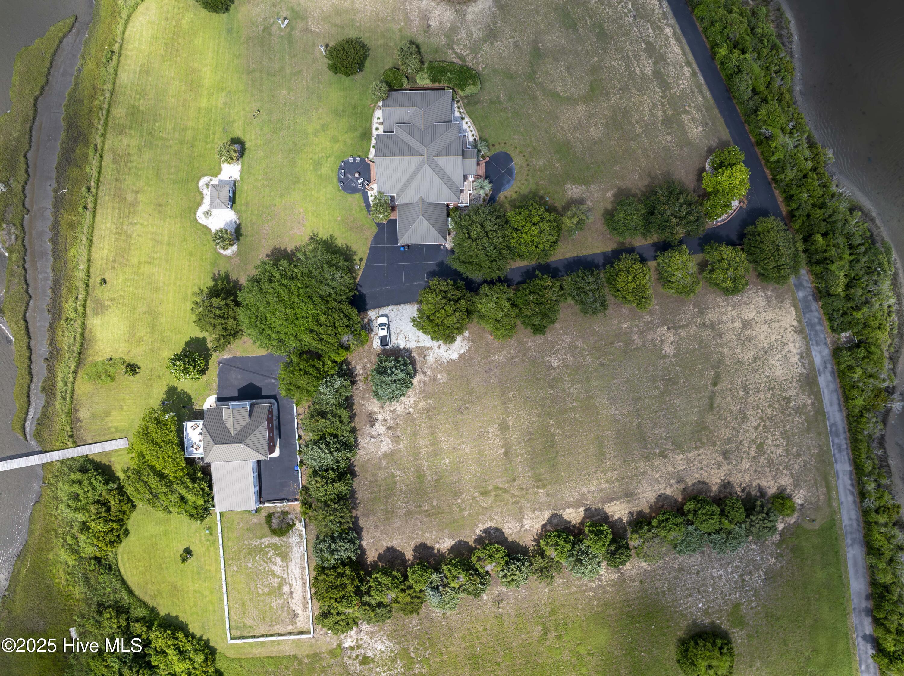 100512986 | Photo 10