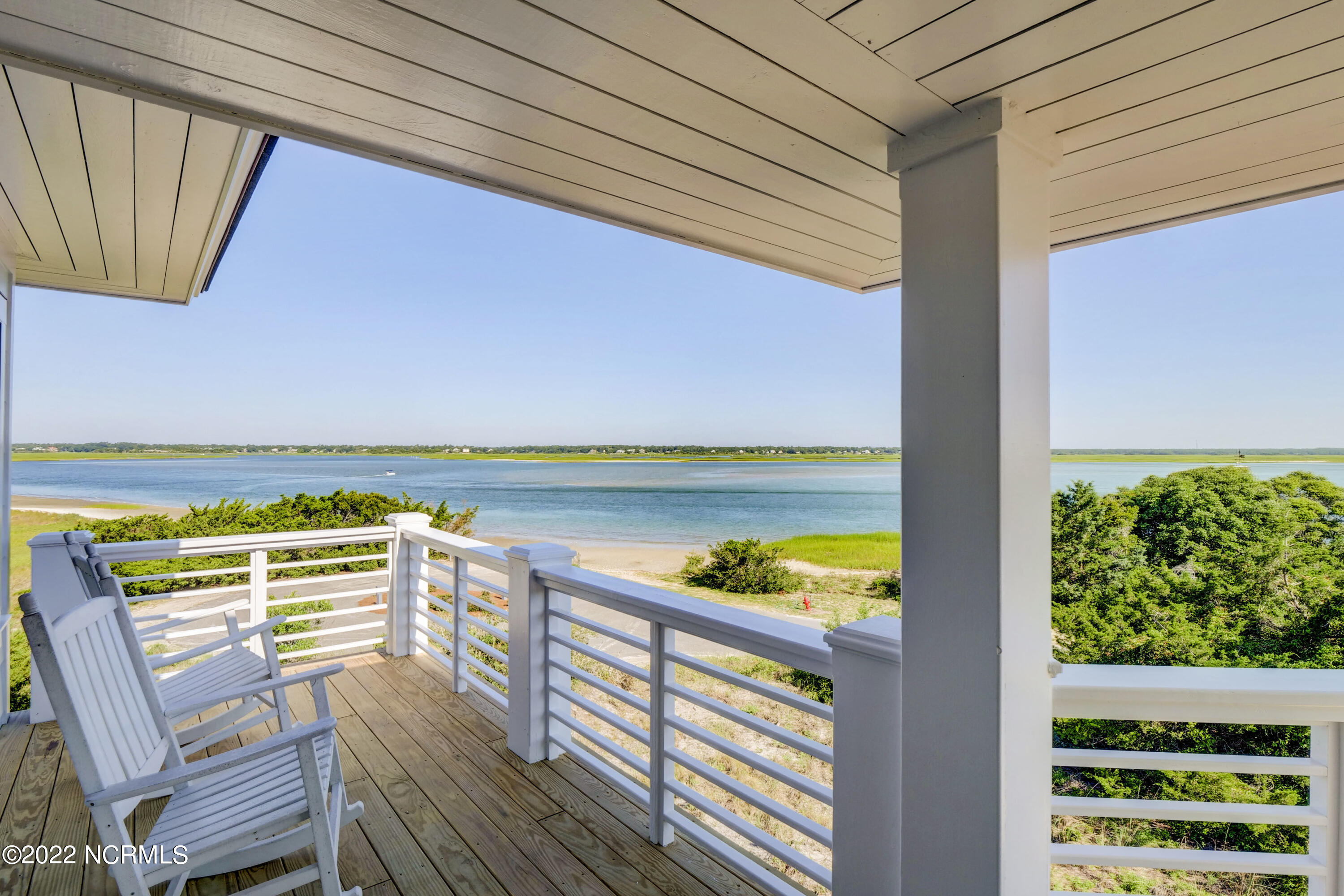 100560154 | Photo 18